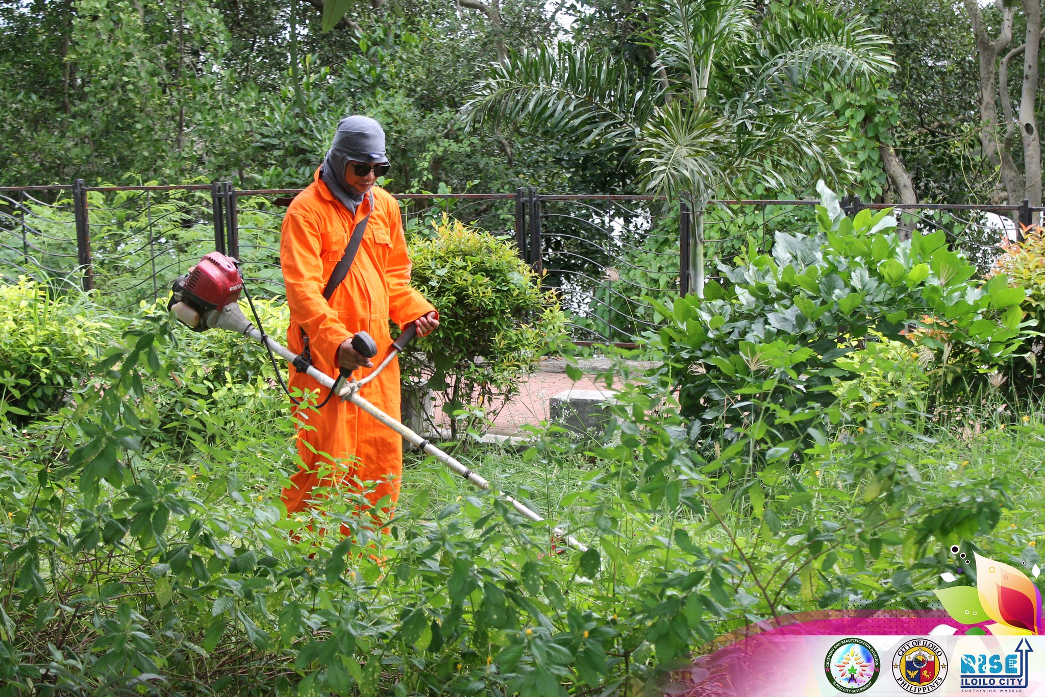 UPKEEPING AND MAINTAINING PUBLIC... - Iloilo City Government