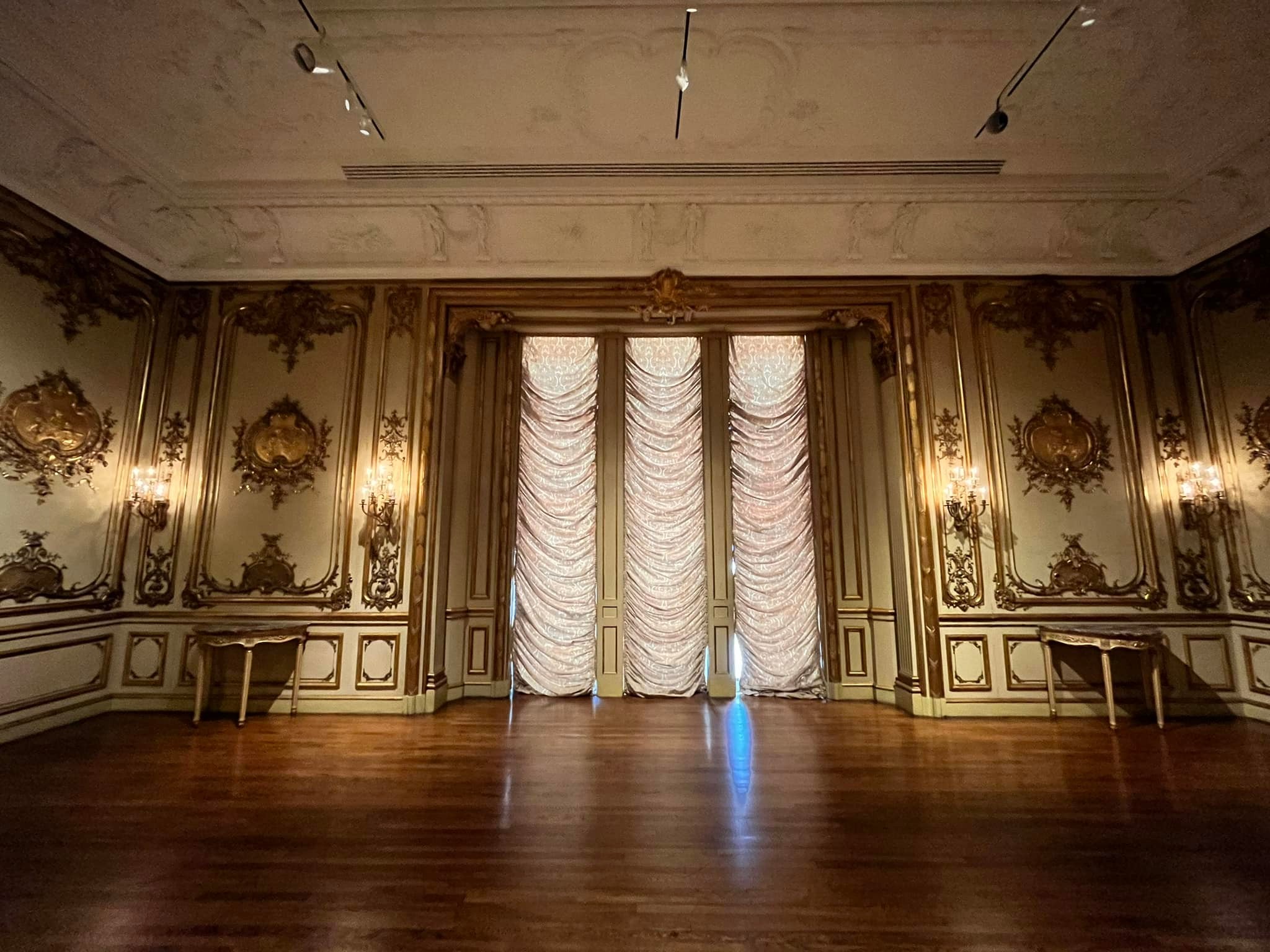 The Astor Mansion Salon and... - The Art of Thomas Mewborn
