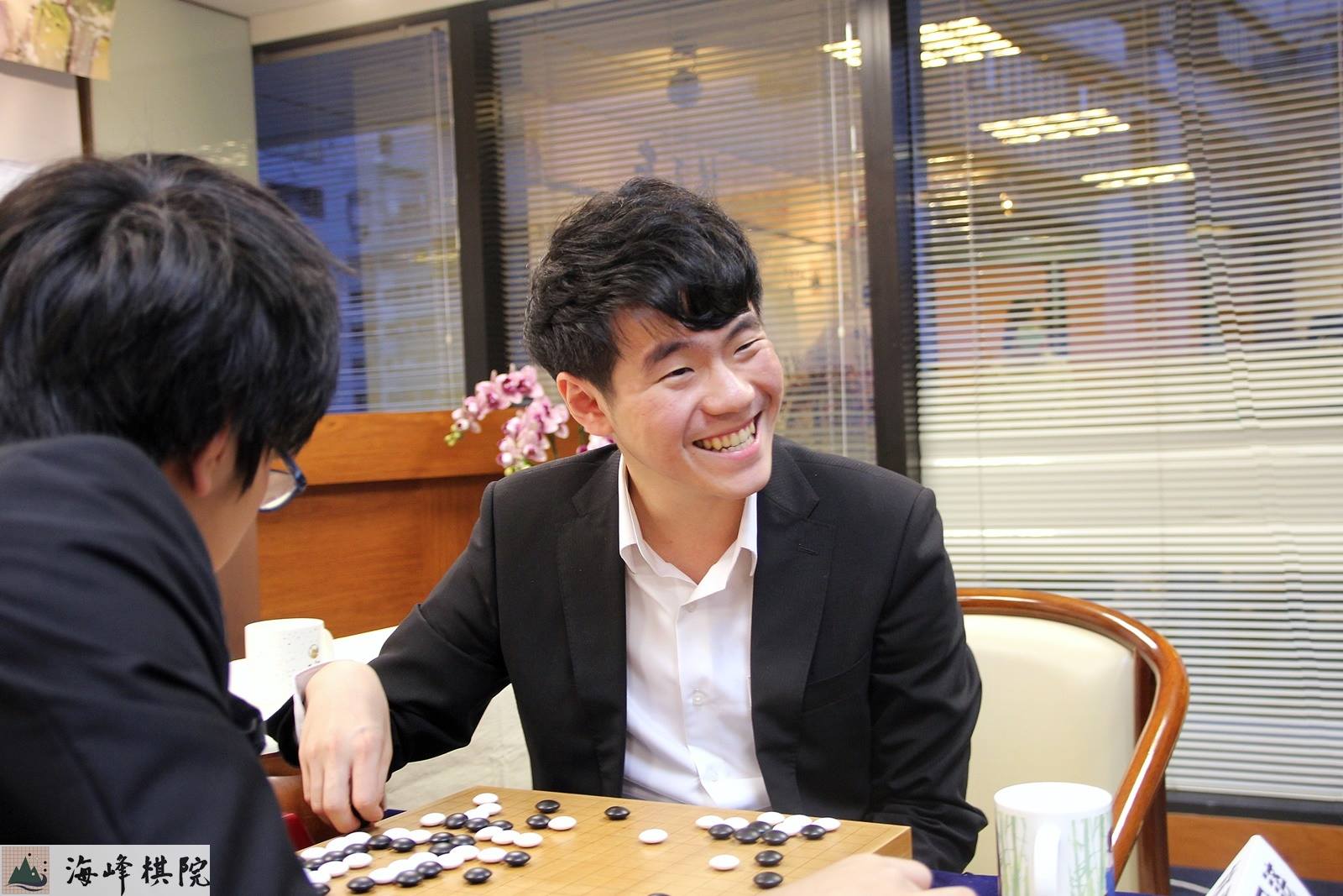 海峰棋院 - 第十一屆棋王挑戰賽七番勝負第二局，棋王林君諺半目風雲！ 大家知道今天是林君諺棋王的生日嗎?... | Facebook