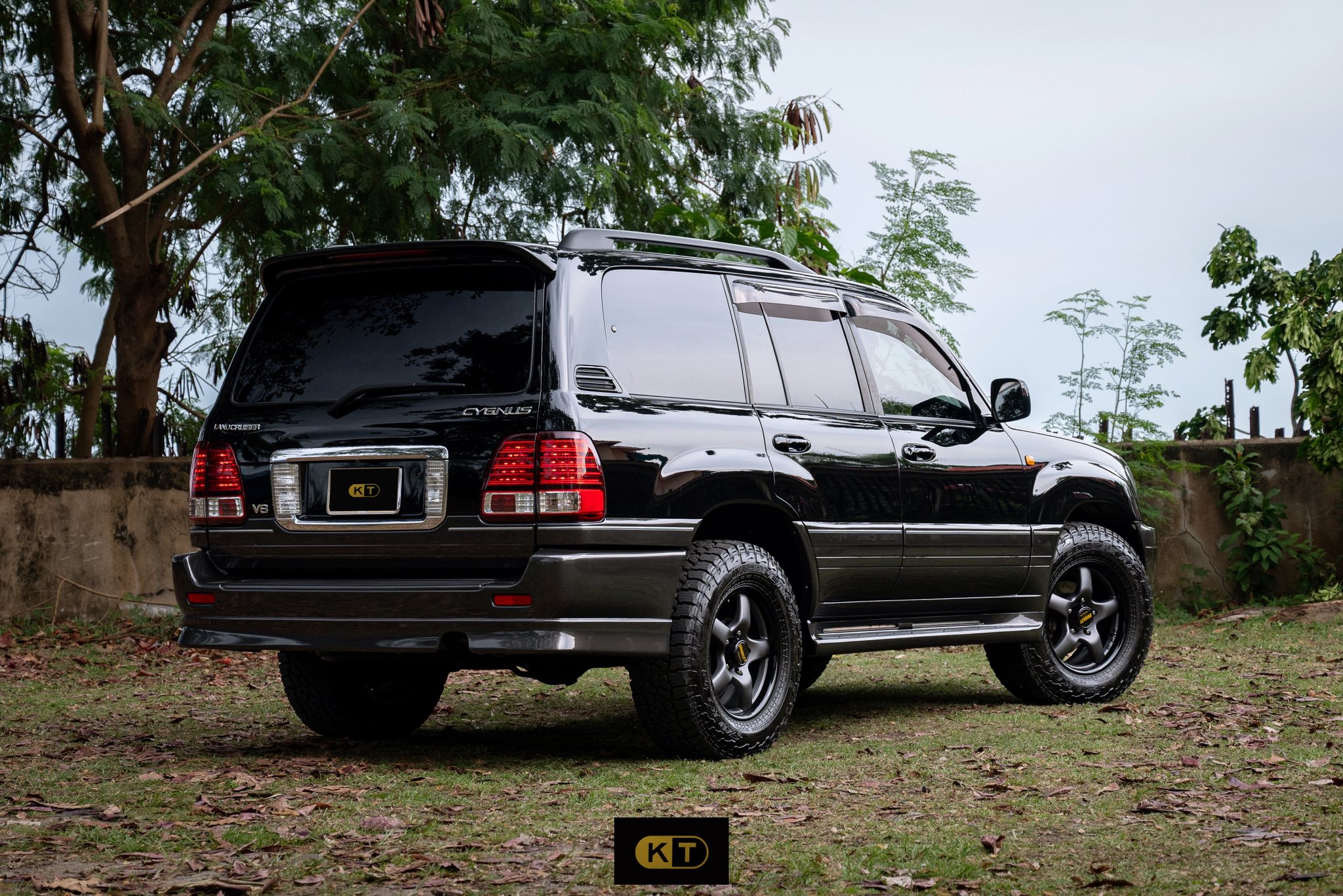 Toyota Landcruiser Cygnus 60th Anniversary Year Made : 2006 Year