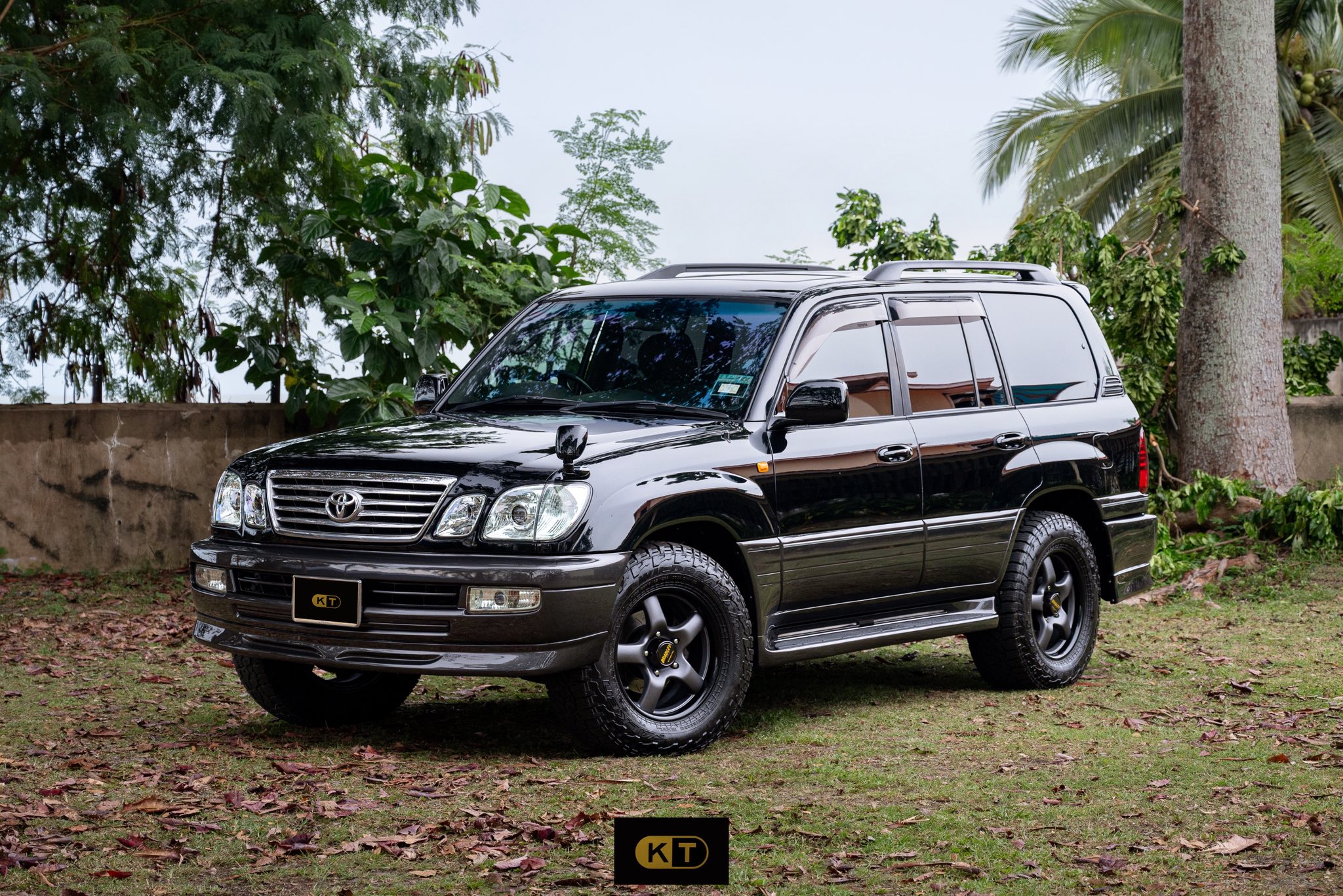Toyota Landcruiser Cygnus 60th Anniversary Year Made : 2006 Year