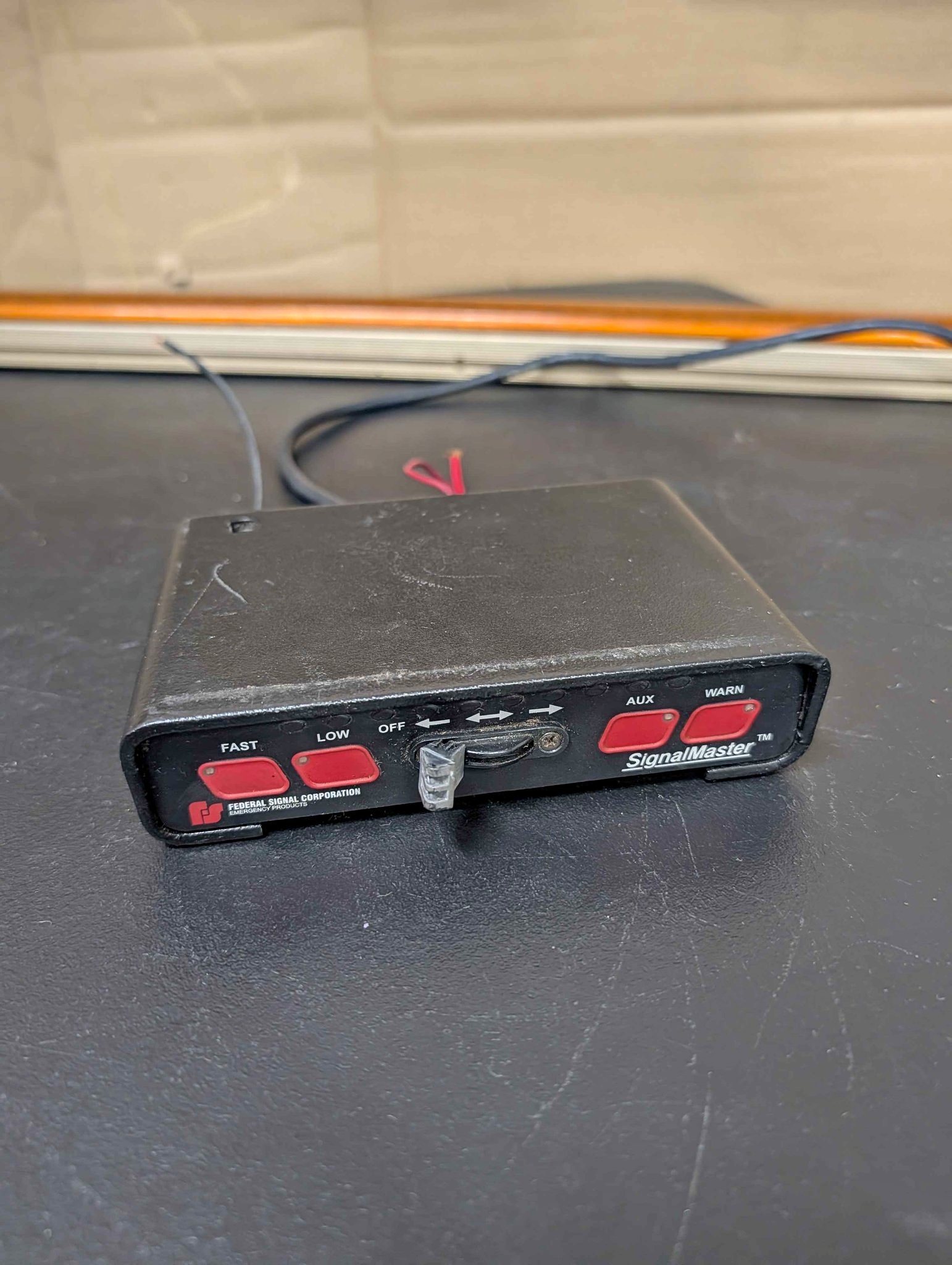 🚨 Federal Signal SignalMaster™ Controller + SignalMaster Light Stick ...