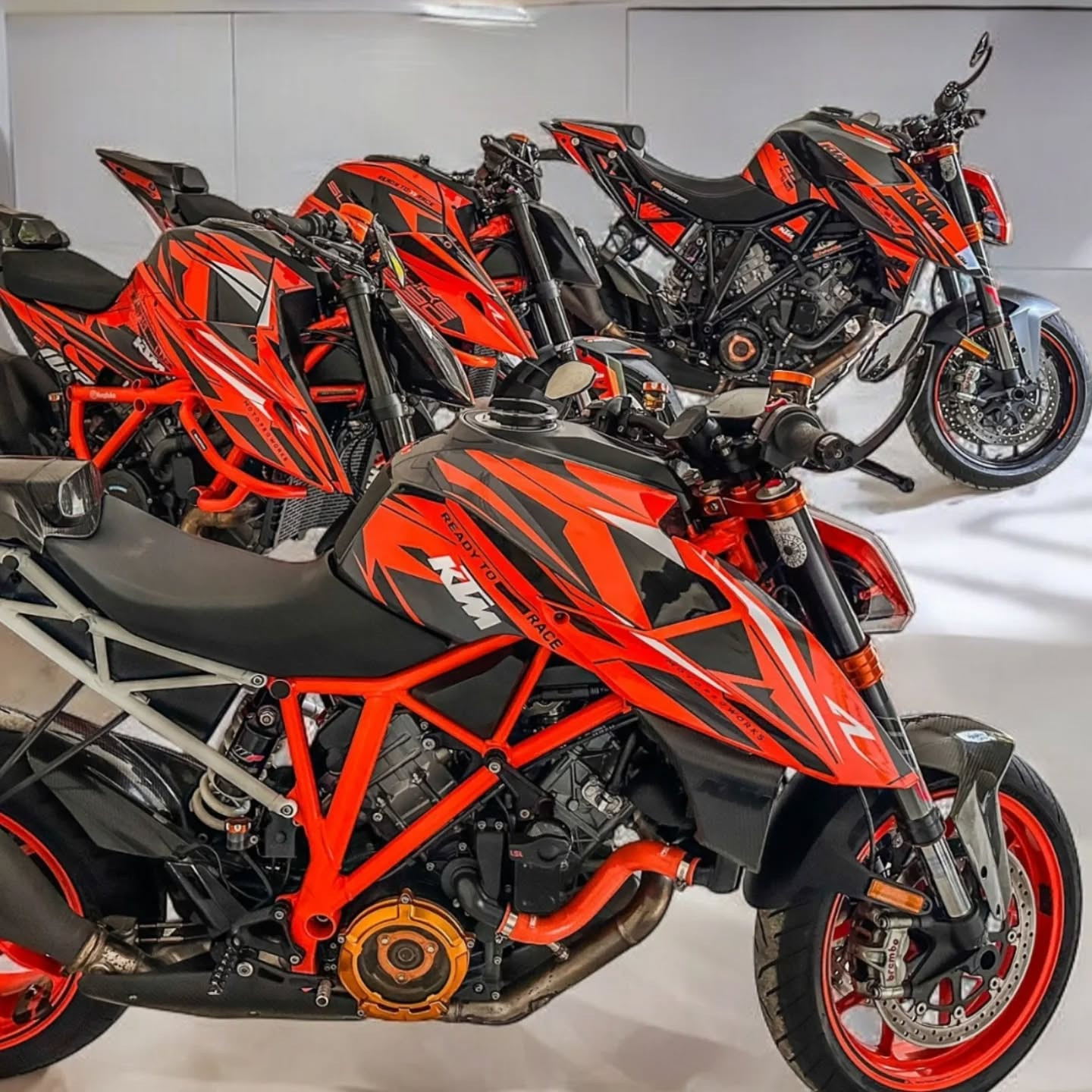 KTM 1290 Super Duke R 🔥🔥🔥🔥 📸 @nuqduke awaiting summer with