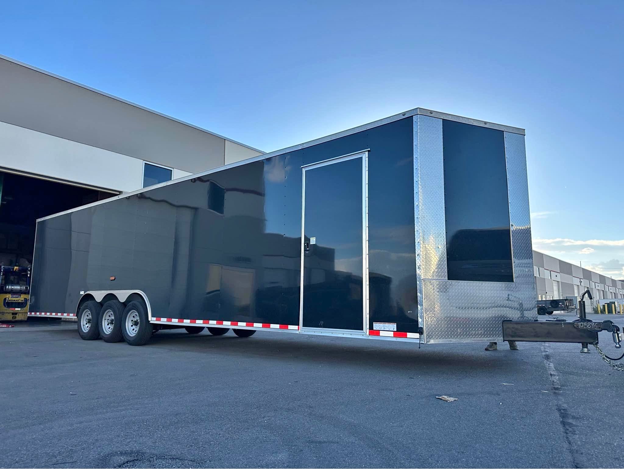 36‘ Enclosed two 2 Car Toy SxS Hauler Moving Trailer For Rent Only ...