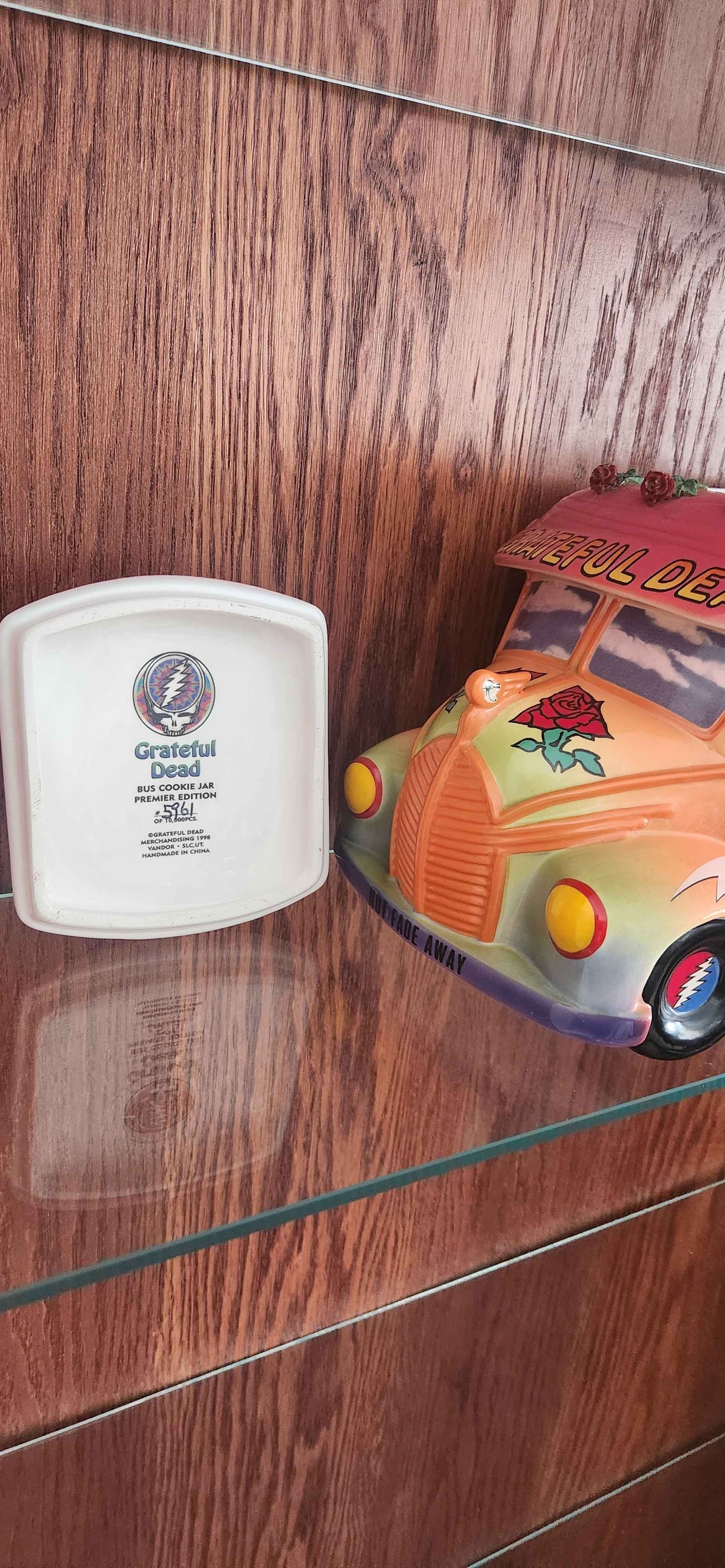 Grateful Dead limited edition 1998 Vandor premium school bus