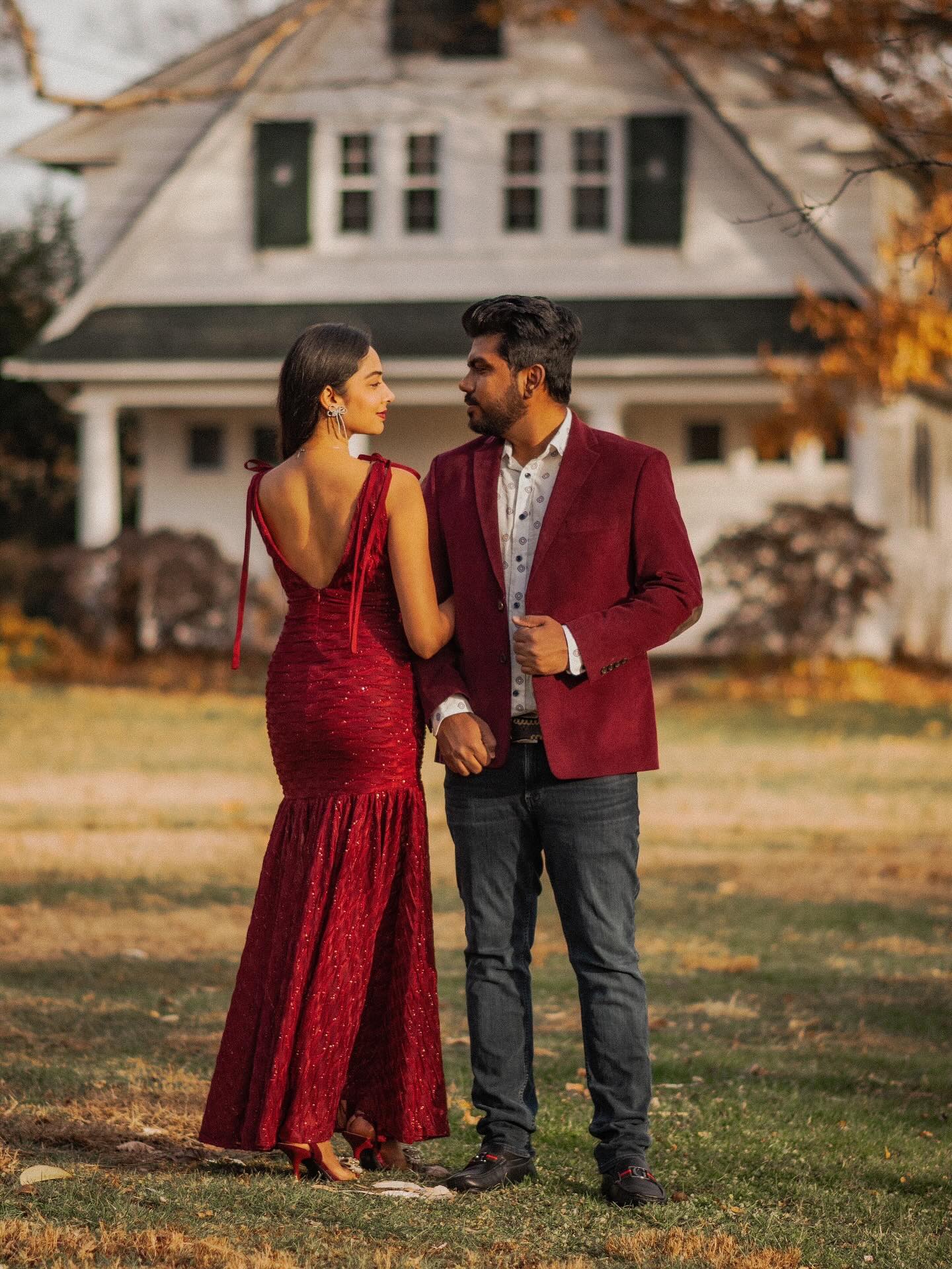Valentine's Day, but make it picture perfect. These cute couple poses are easy, romantic, and full of love. 💖 Save this for later and recreate them with your partner. 👩🏻‍❤️‍💋‍👨🏽📷 #coupleposes #couplephotography #