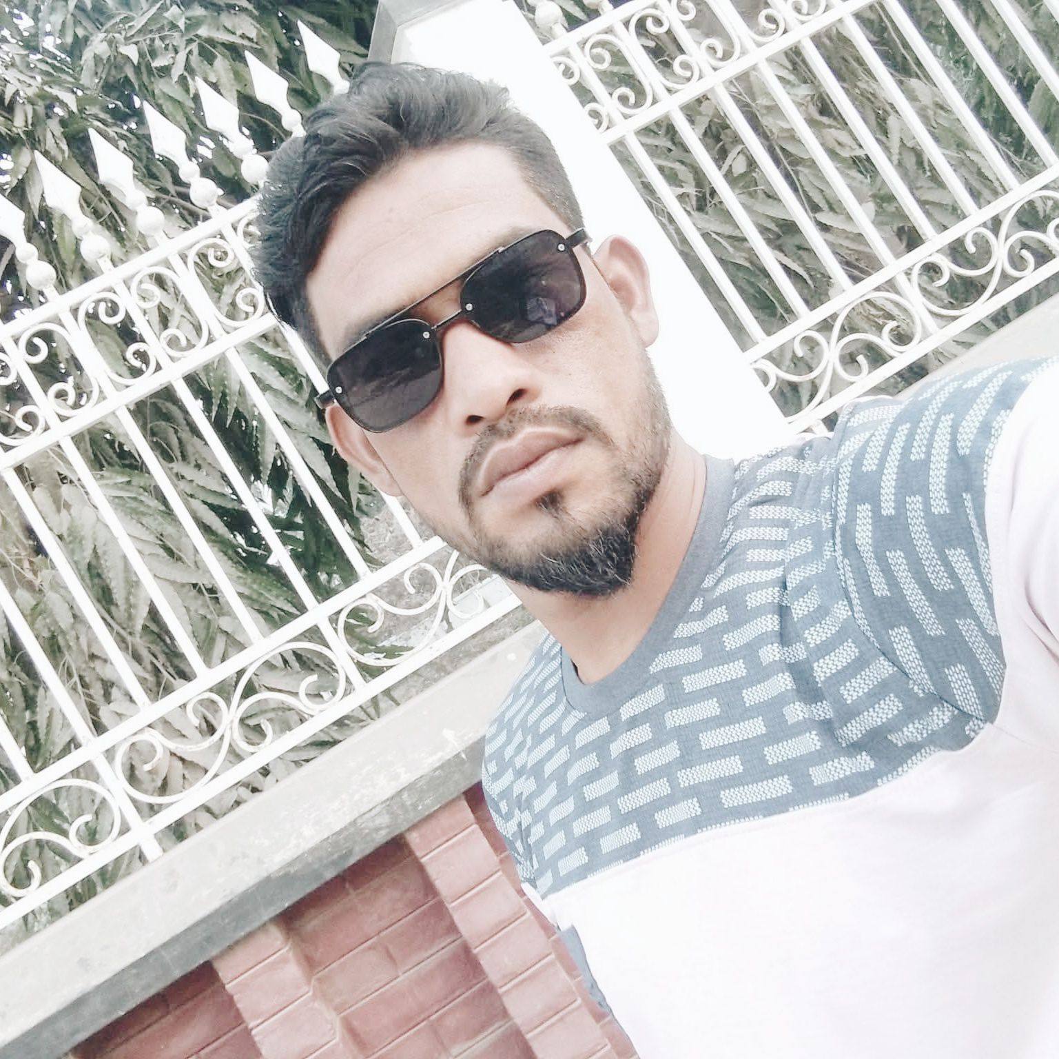 চাচা ছেলে টাকা পয়সা নেই জান গান চলছে আলামিন পরামান বলছে আমাদের তিনজনের