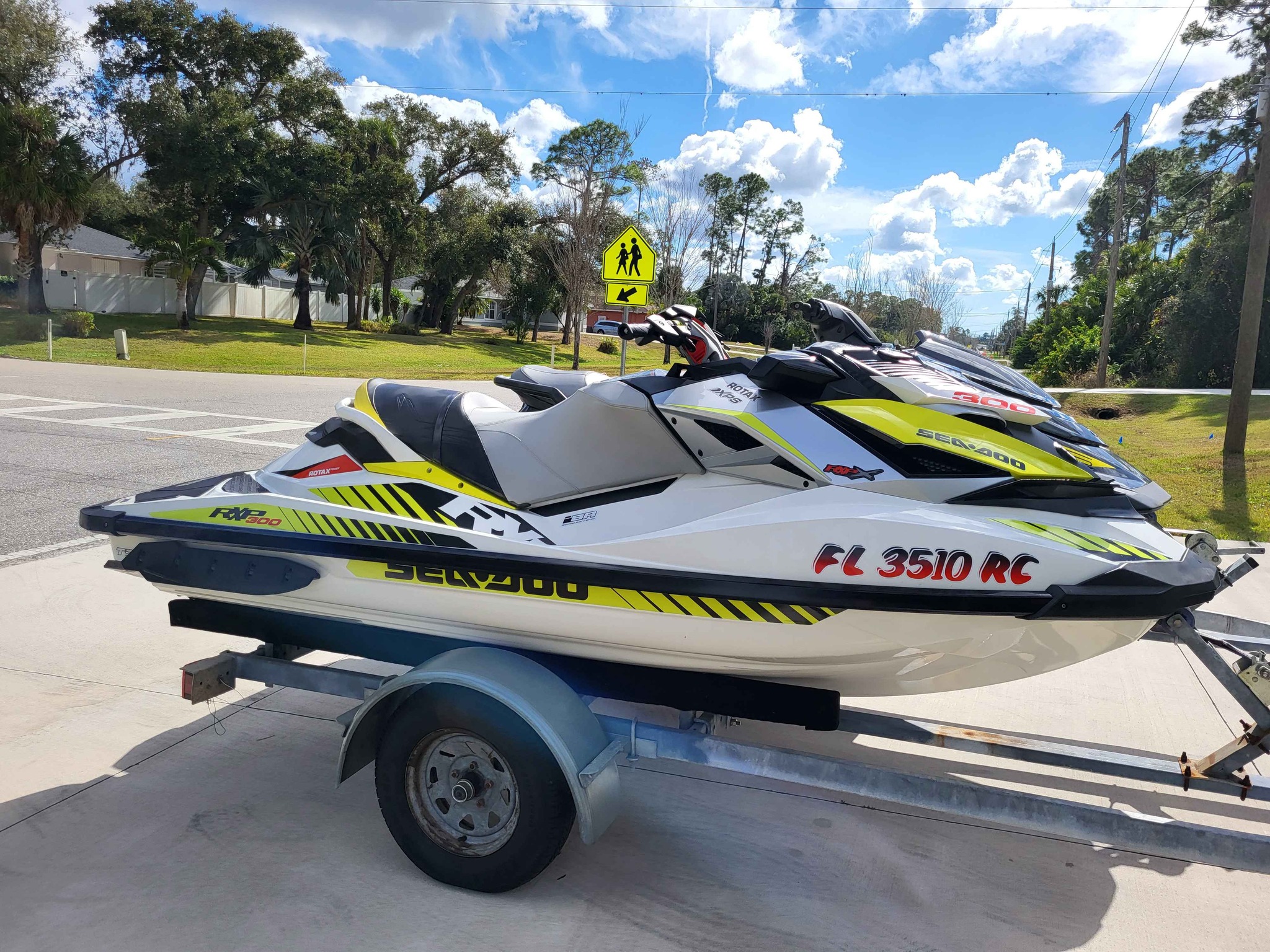 2015 Yamaha VXS H.O 1.8l & 2016 Seadoo RXP-X300 Title in hand for 