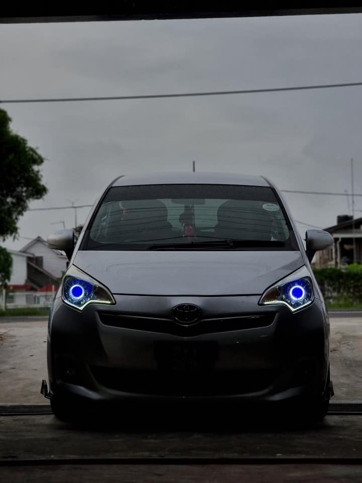 Toyota Ractis modify Halo rings... - Automotive Lightning