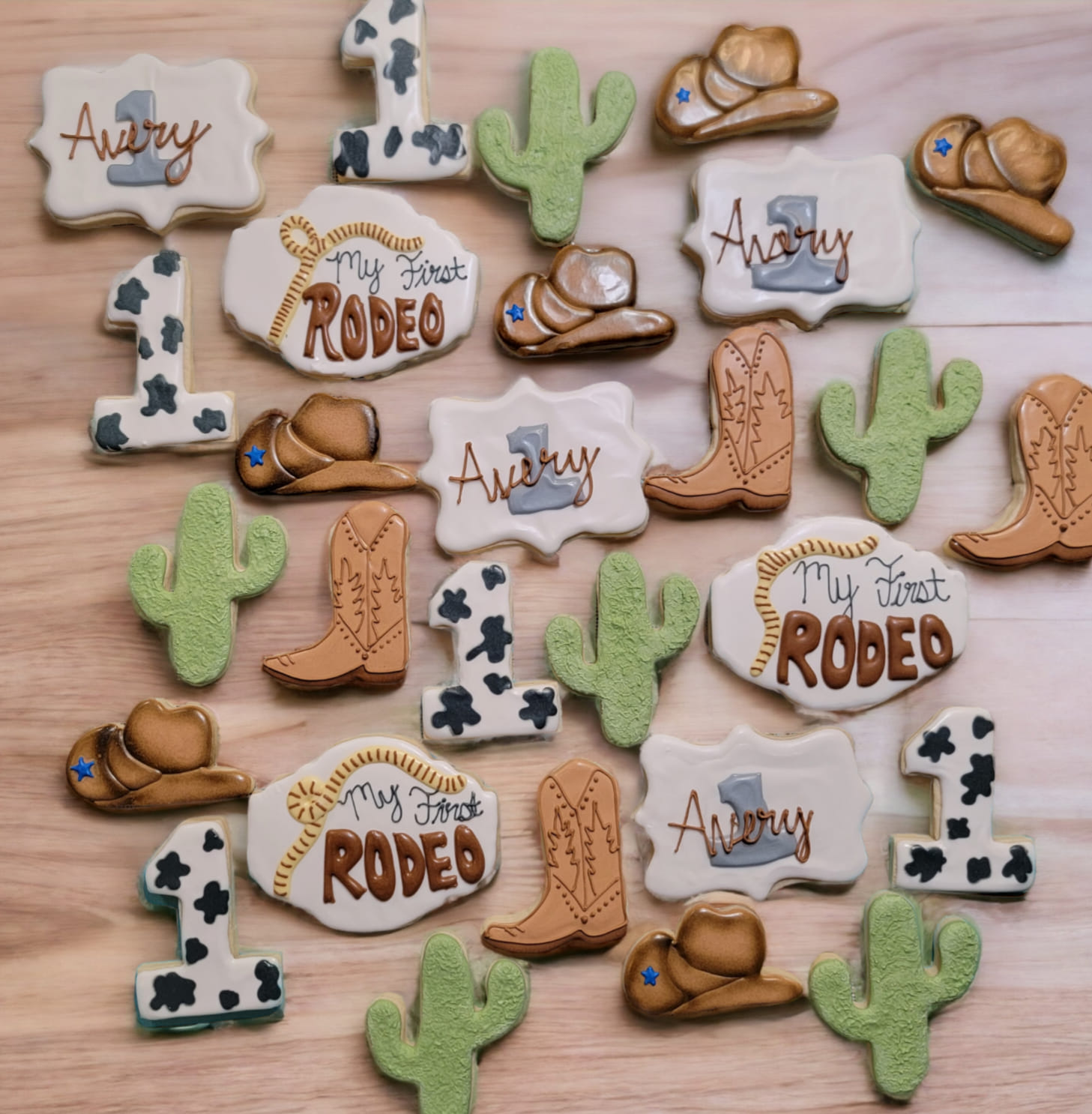 My frist Rodeo cookies! 🙌 To match the... - Divine Bake House