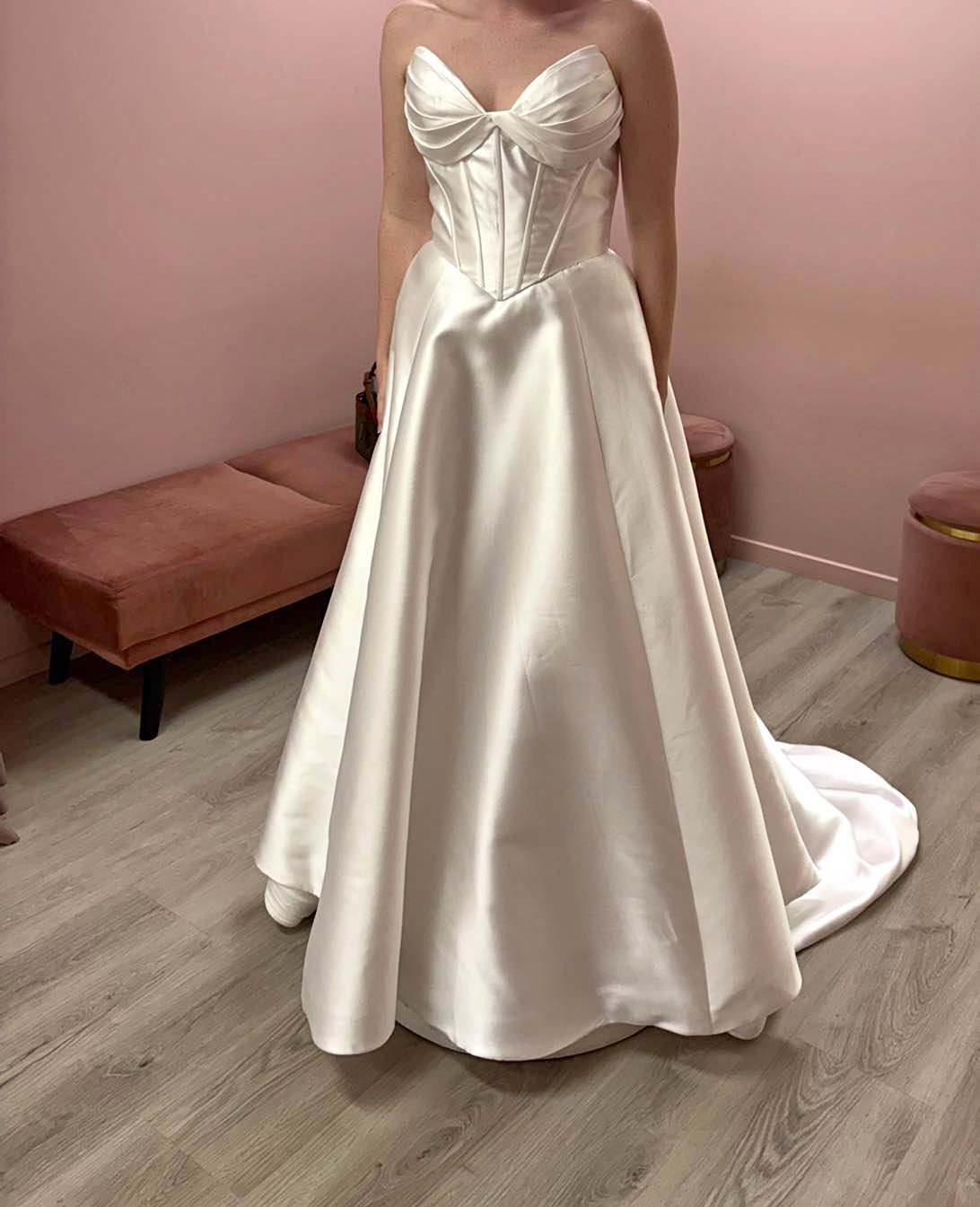 second hand wedding dresses gold coast Pre-owned near Tweed Heads West | Facebook Marketplace Refresh Your Closet 2026-07-01