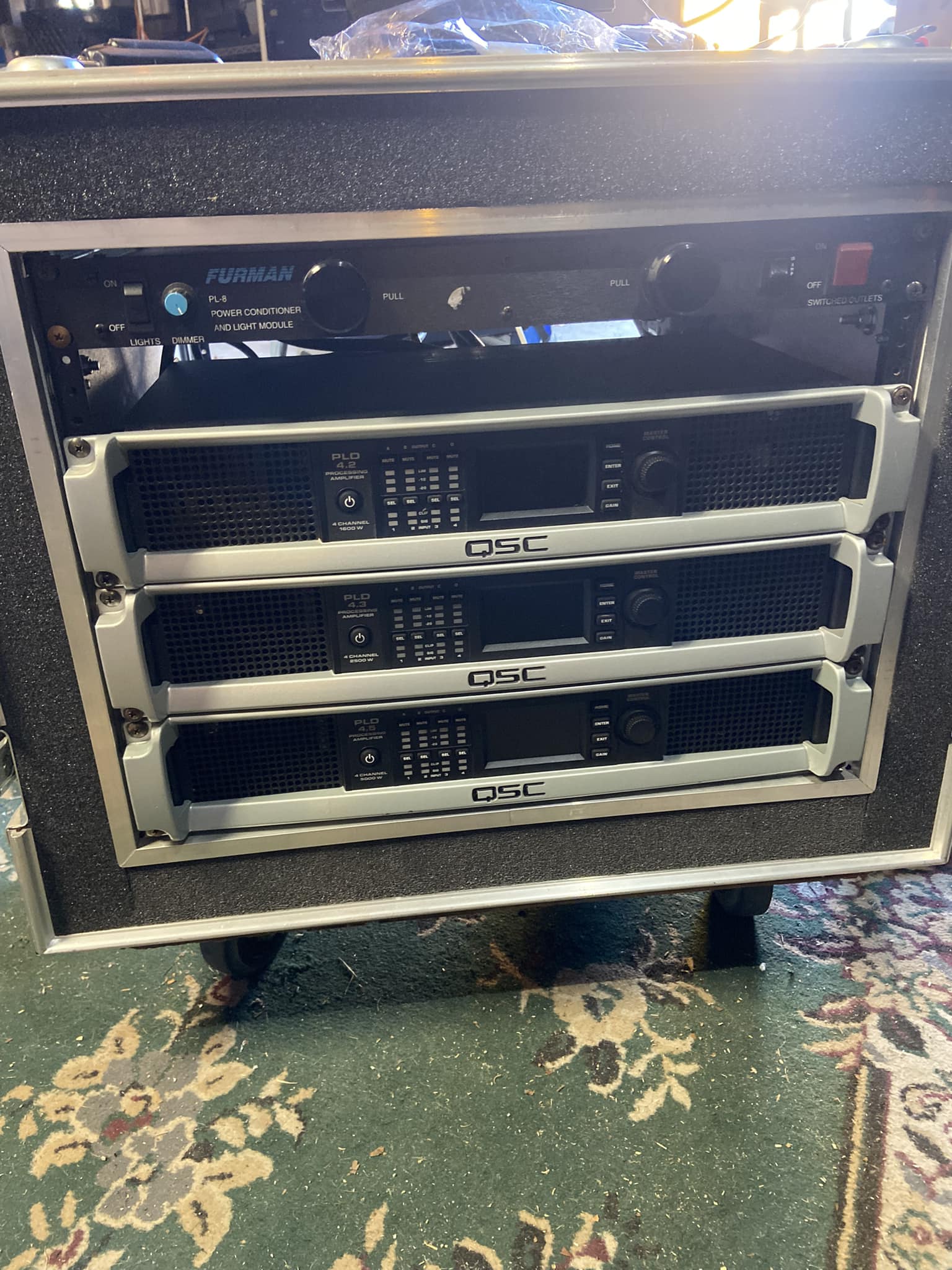 アンプ Qsc PL 4.3 QSC PLD4.3 PLD Series power amplifier — 625W x 4