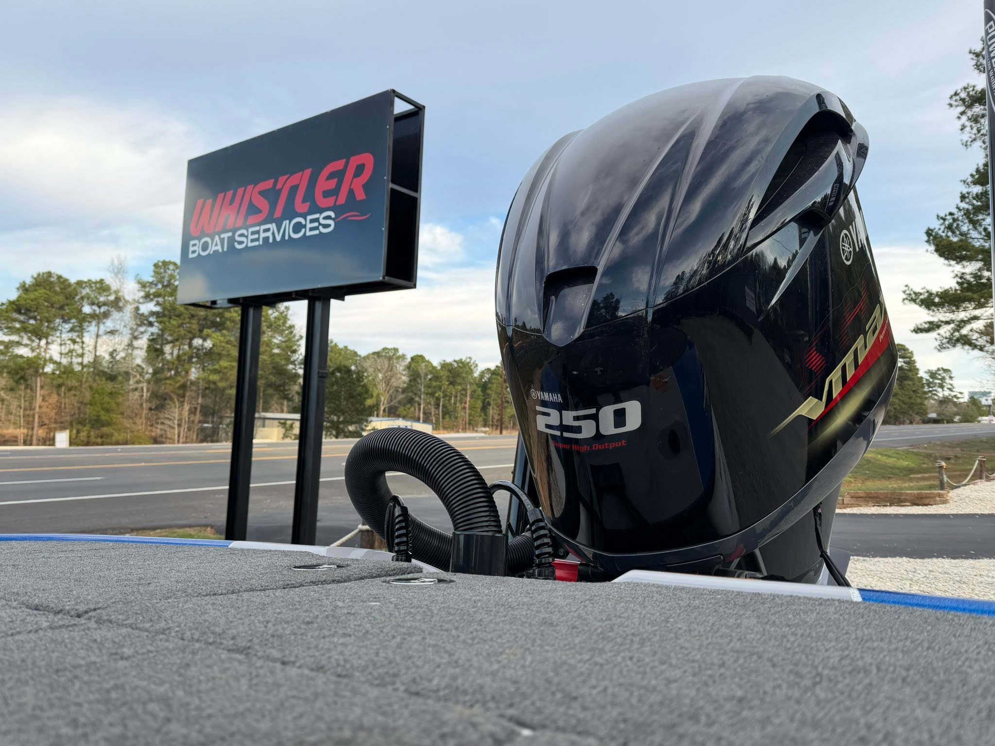 For sale: 2021 Skeeter ZXR21 — Super clean, low hours - Engine