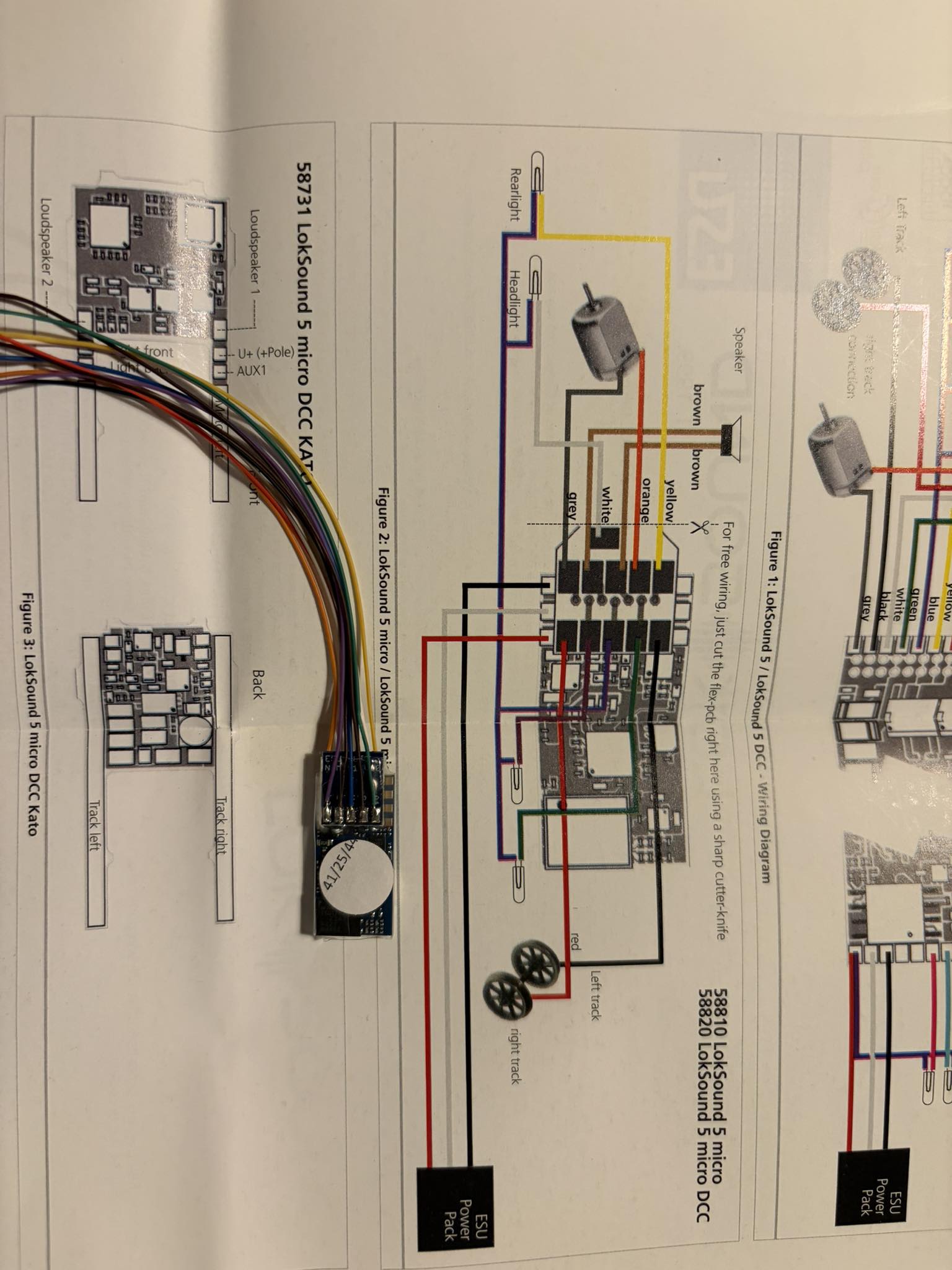 Which wiring configuration is correct for ESU 58820 decoder?