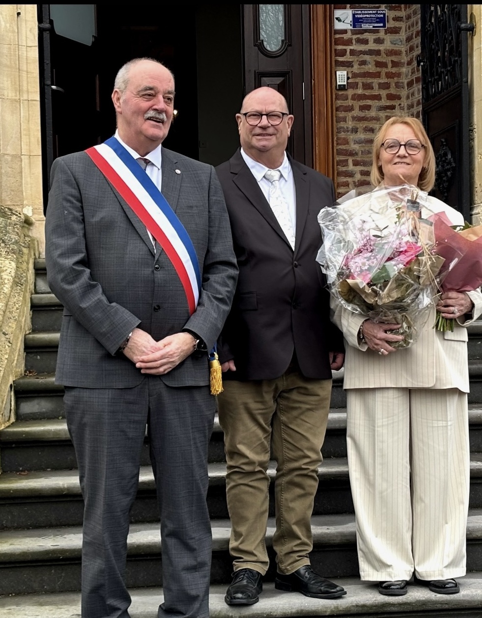 Ville - 𝗡𝗼𝗰𝗲𝘀 𝗱’𝗼𝗿 La Ville de Longuenesse adresse ses plus ...