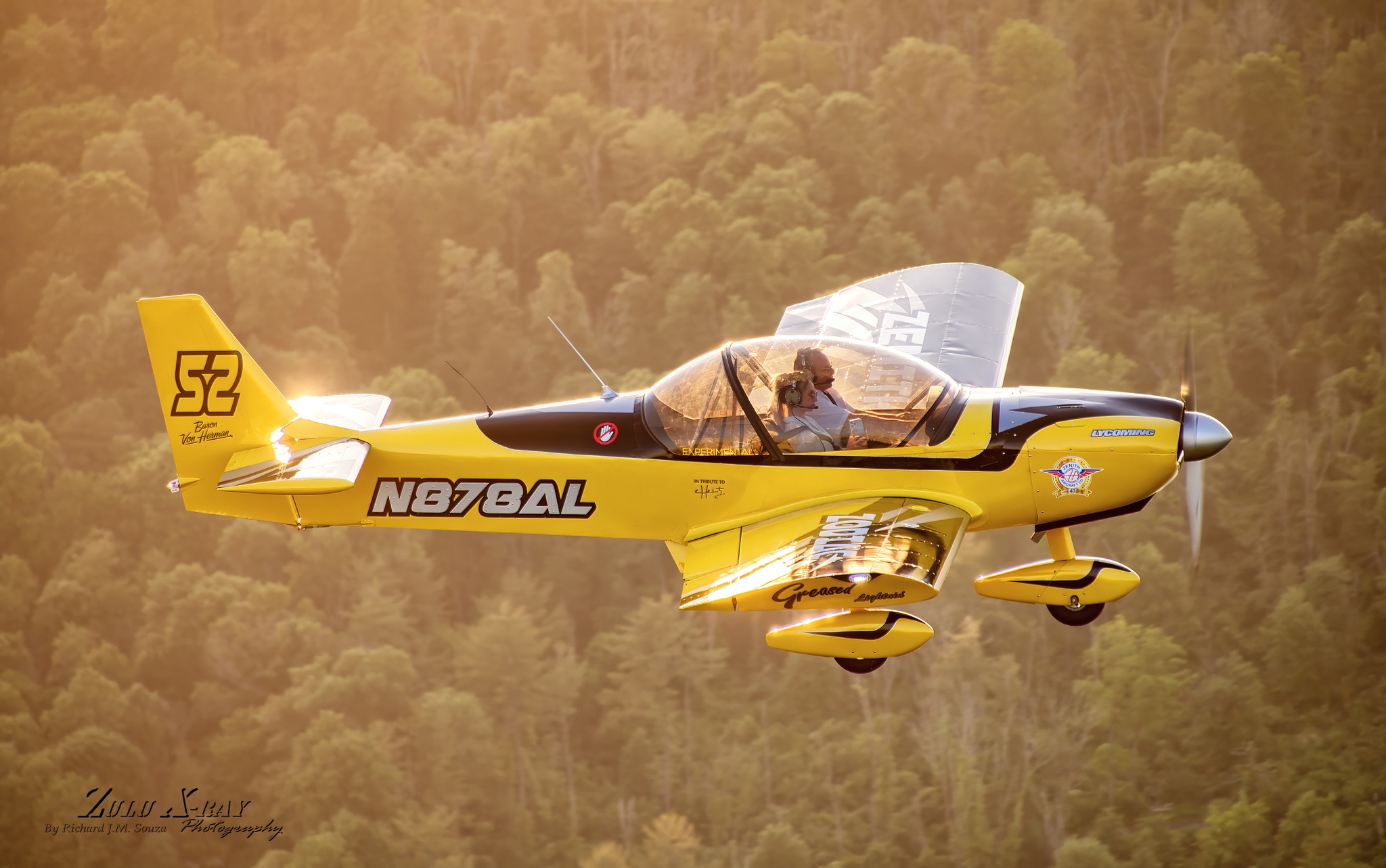 Dave Gardea's polished Zenith CH 650 next to a Lycoming-powered CH