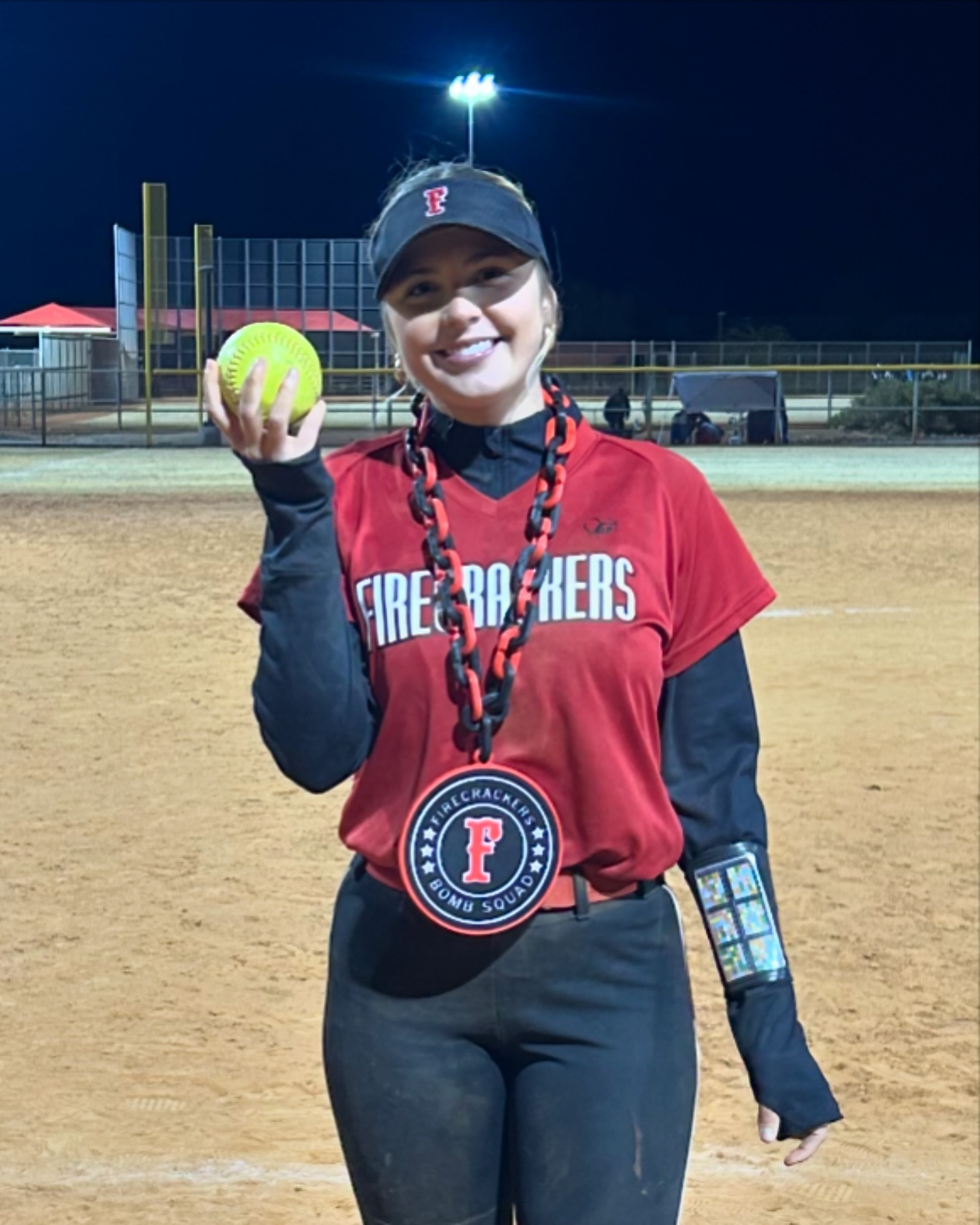 Firecrackers Premier RTY 16U