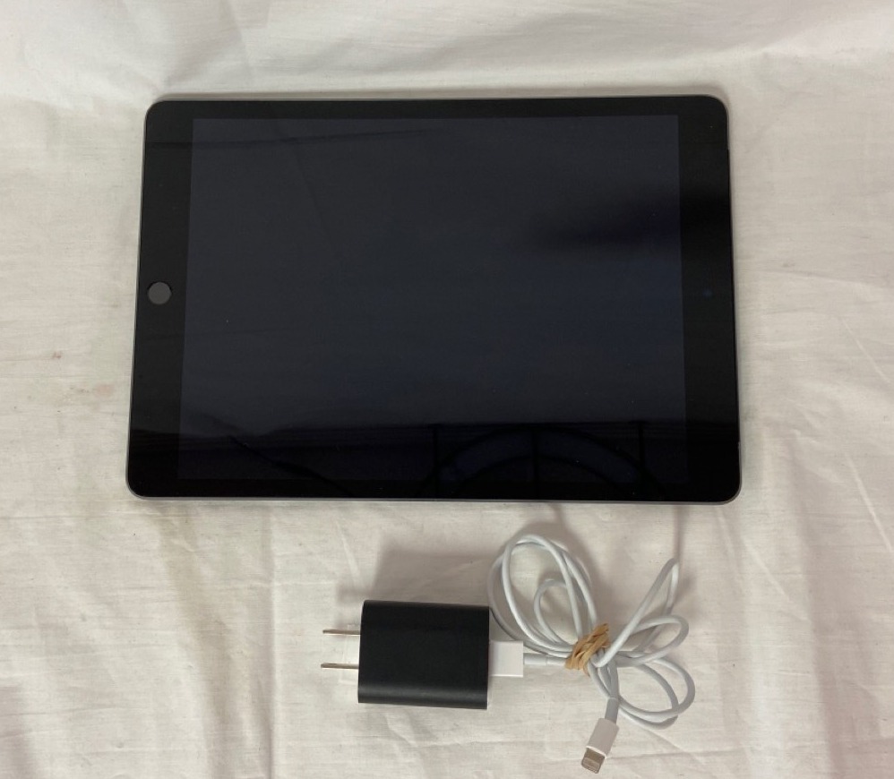 Ipad 10. Model A2696. 64gb memory. As new. Hardly used and