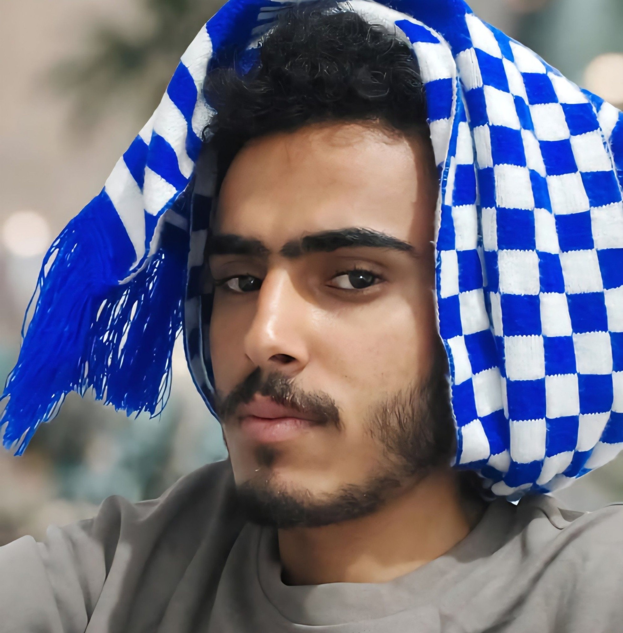 مقطع نادر للإعلامي الكبير وليد الفراج بس طريقة طرحه الأعلامي الرياضي ...