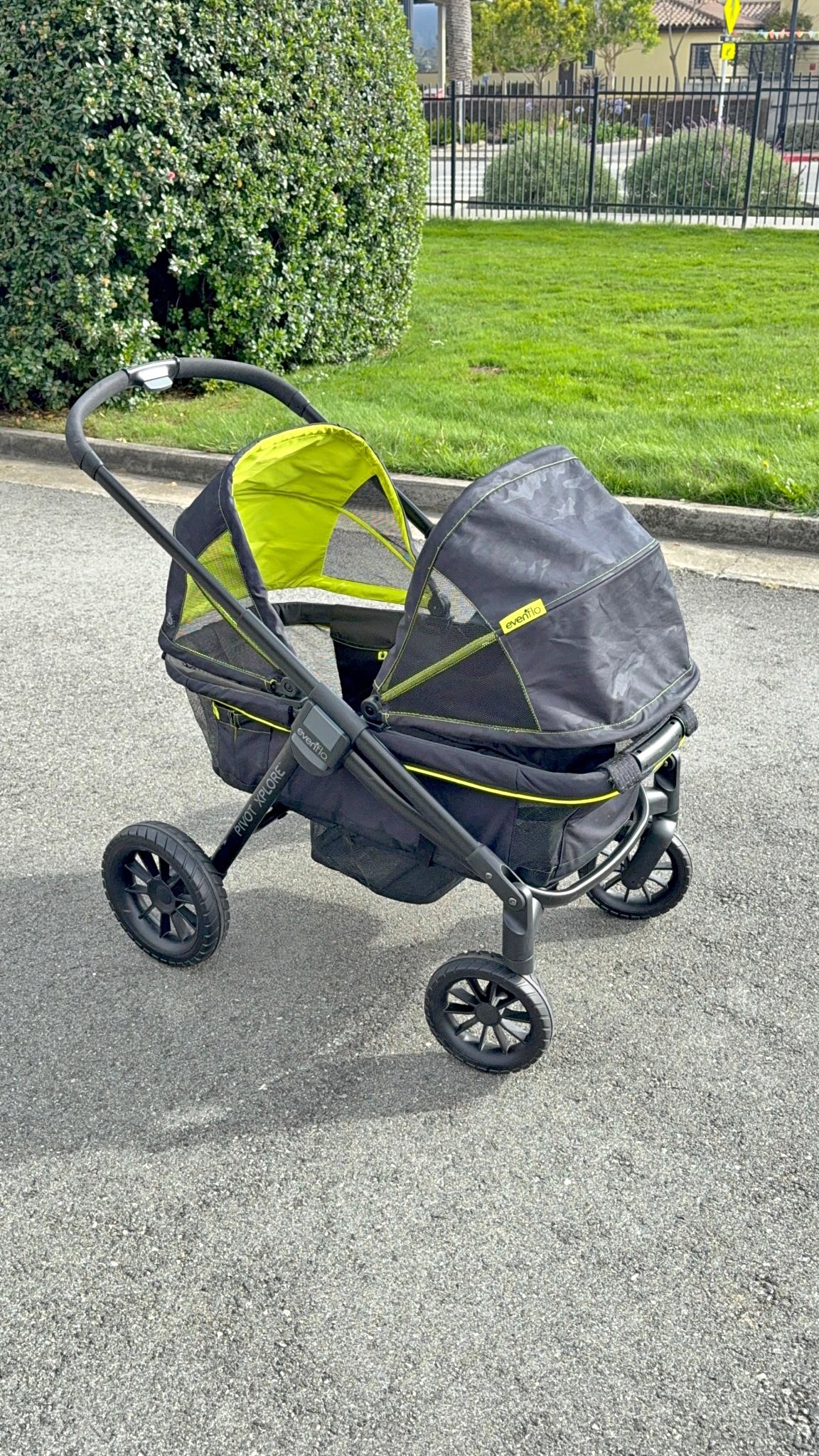 aria uppababy Infant Car Seat Extra Base – Babinski's Baby SNOW_SALES24 COLOR/VARIANT:NAVY Meet the UPPAbaby Aria Peg Perego Quad électrique