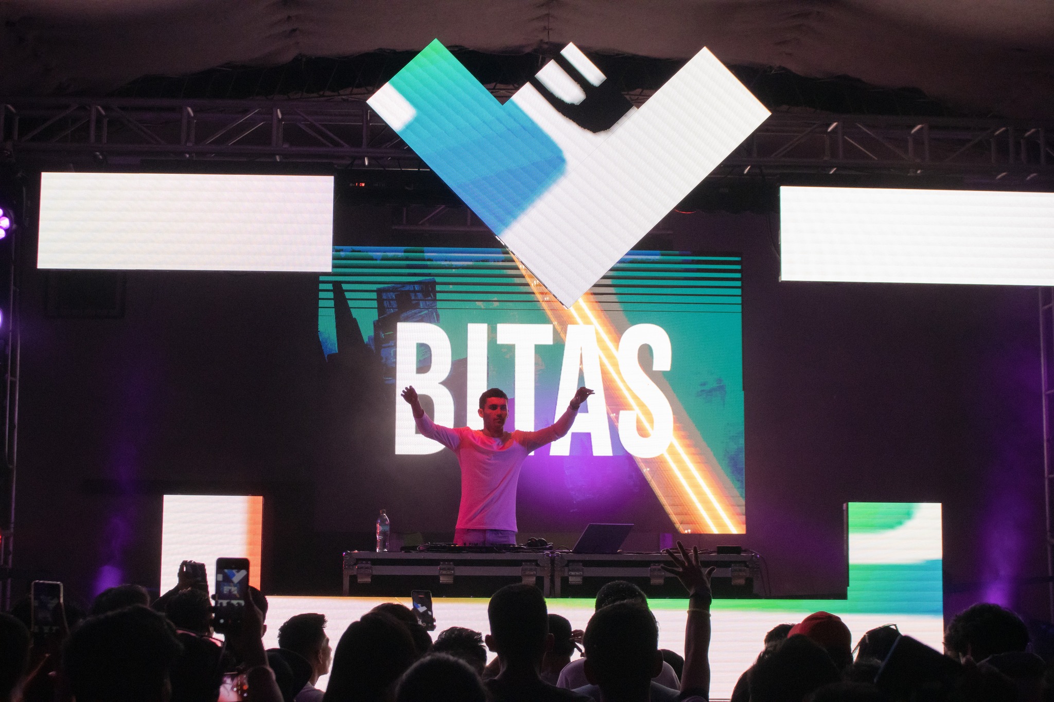 Bitas