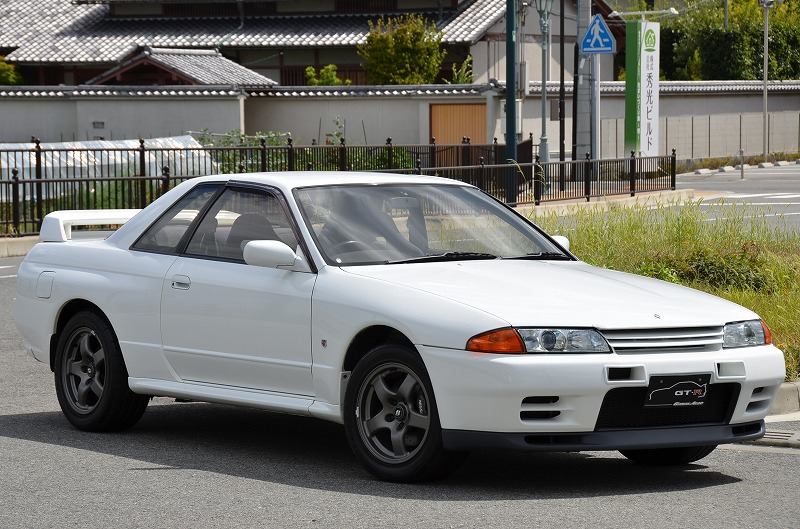 BNR32-314639 R32 GT-R in 326 Crystal White which has been added to 