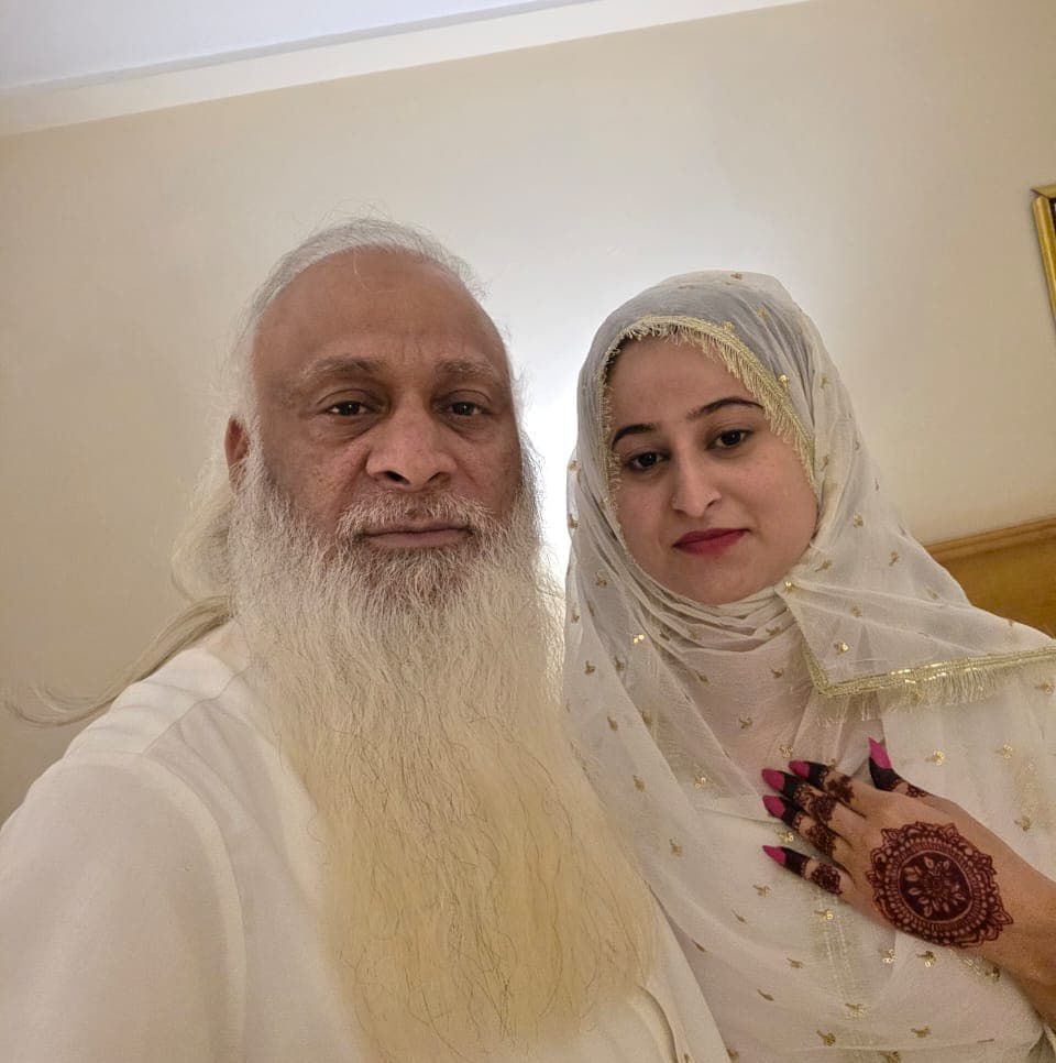 Hakeembabar with wife ambar Ali 🤣😅😘💝 #HakeemBabar #ambarali #ootd # ...