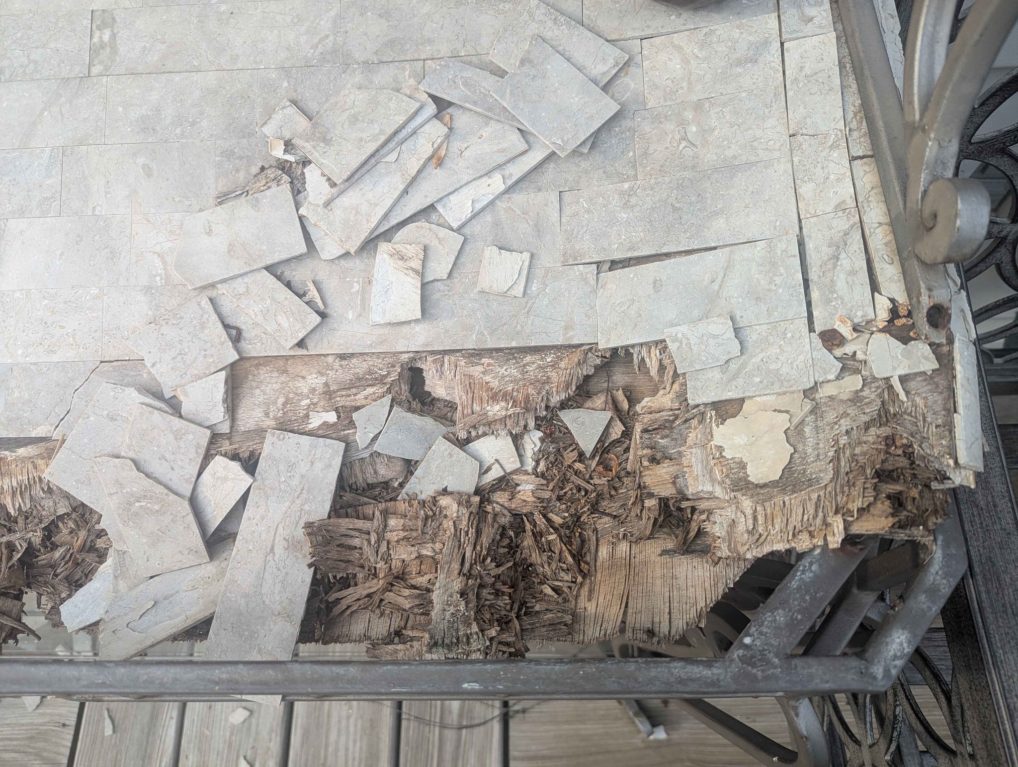 Bakers rack/planting rack - FREE. I had plans to replace the rotten ...
