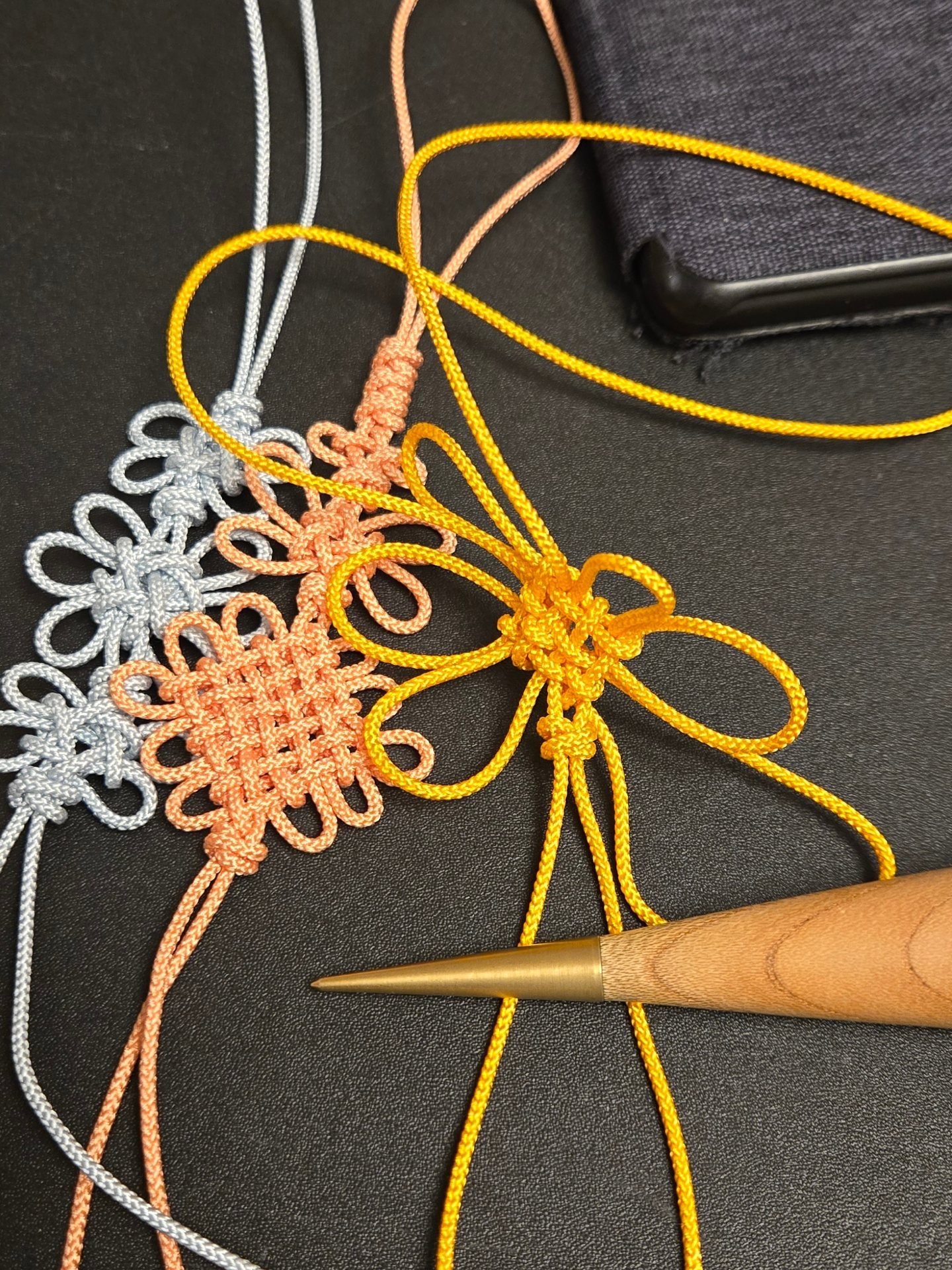 Korean Traditional Braid & Knot 끈목　매듭 Collecting colours for a new, slow project. Exploring 매듭