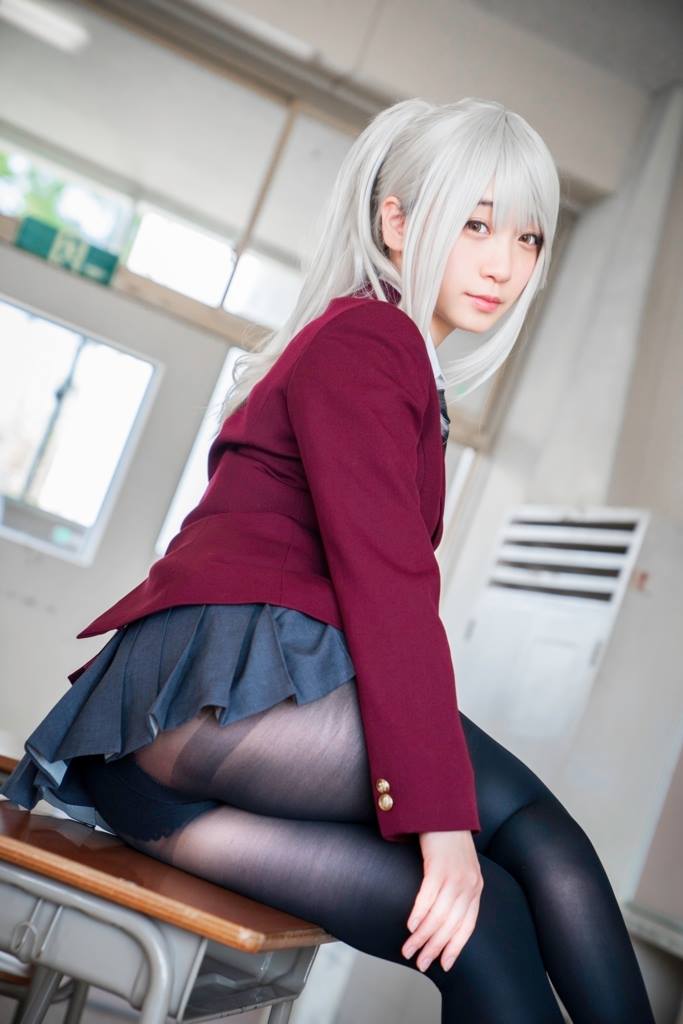 Iori Moe 伊織もえ 及川徹先生のinfectionのコスプレを公開して頂きました Facebook