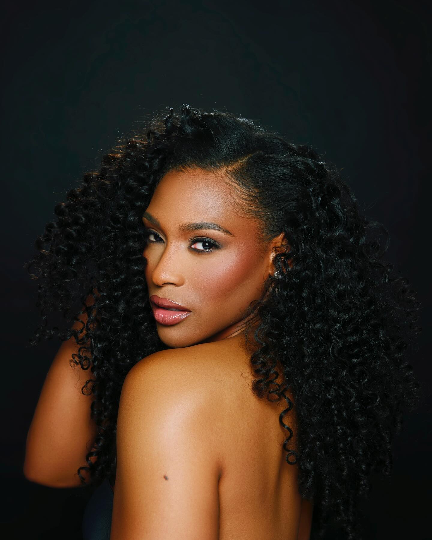 📸 @stephonx_ 💄@charimonet... - Ta'Neile Simmons | Facebook