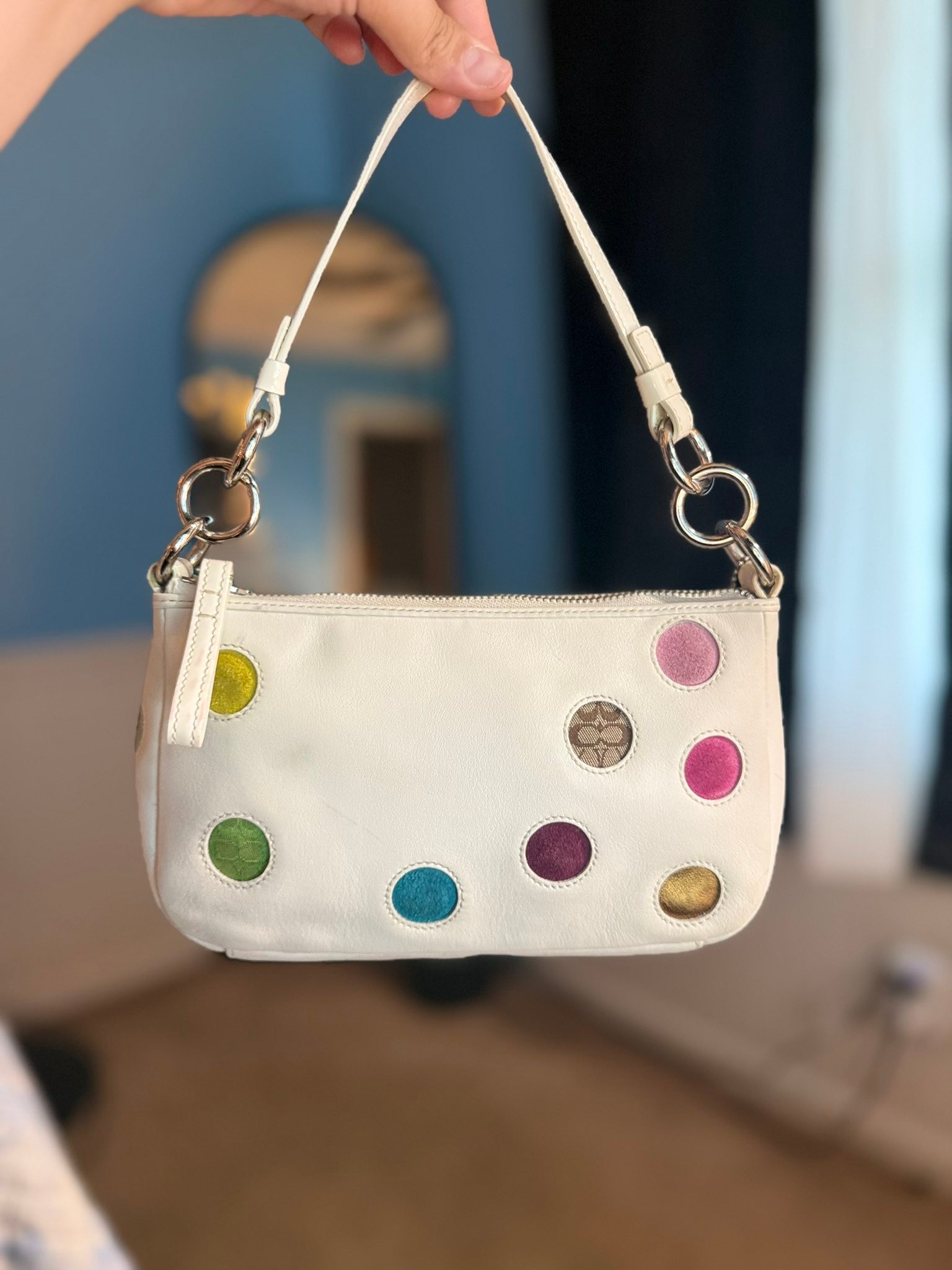What is known about this Coach bag?