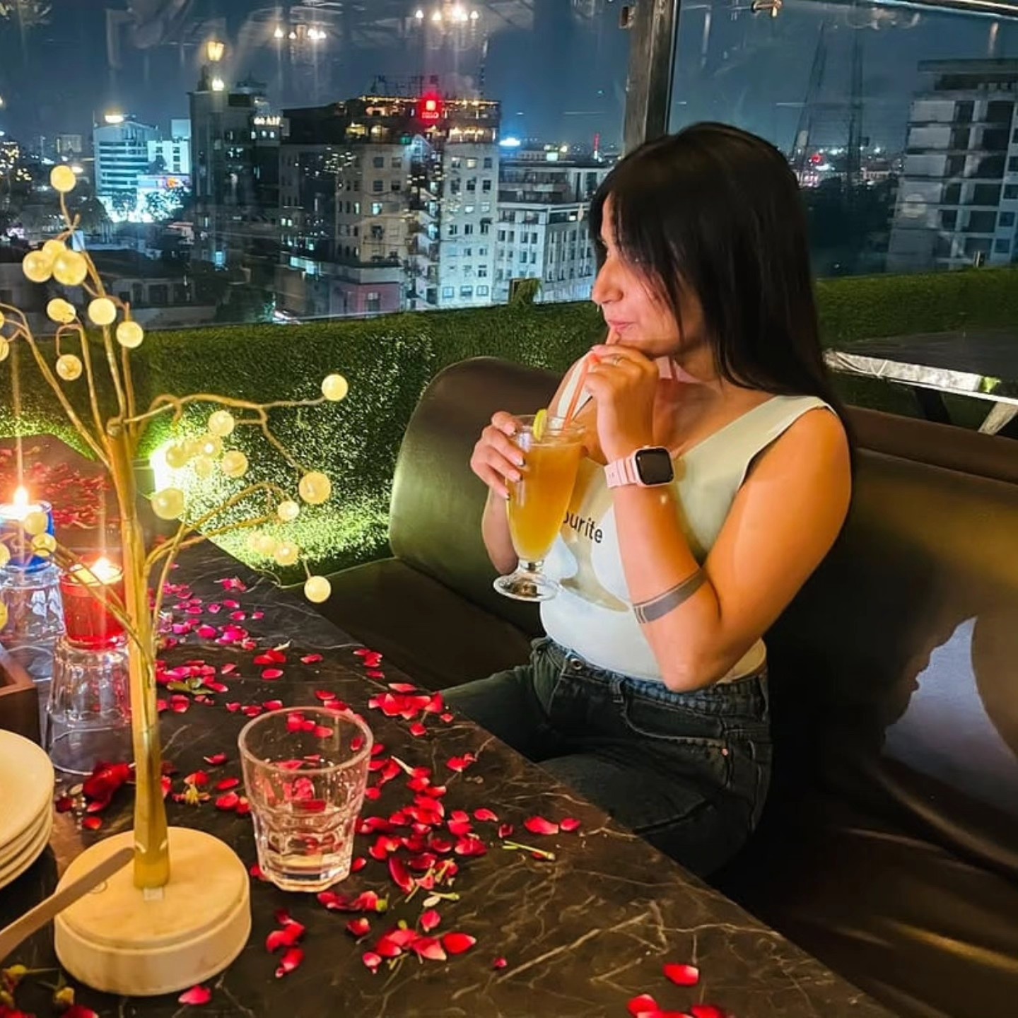 Skyzarooftop Lounge