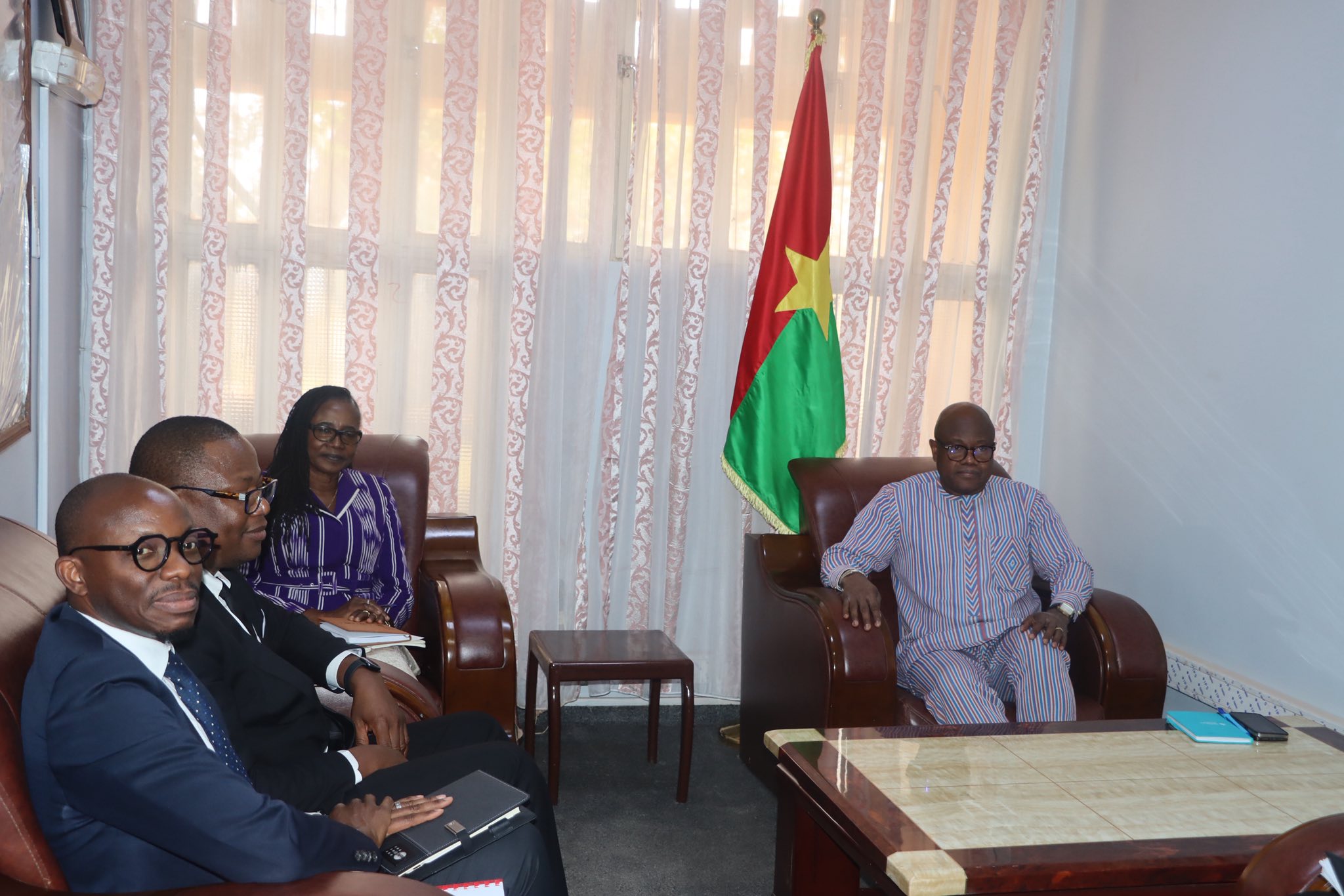 UNFPA - Le Chef de Sandogo accueille Mme Anne THIEBA | Facebook