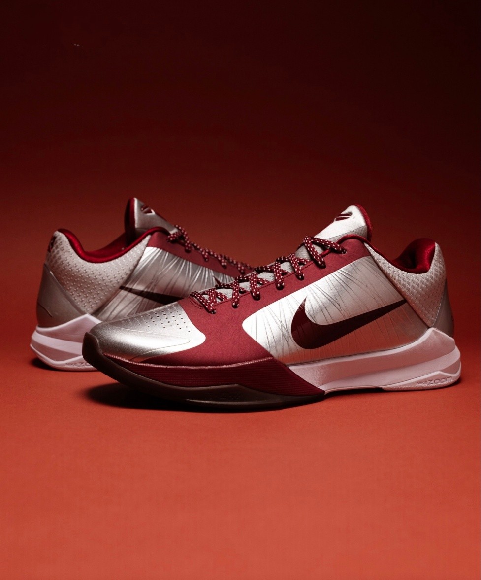 🚨 NEW RELEASE Nike Kobe 5 Protro GS 'Metallic Silver and Team Red