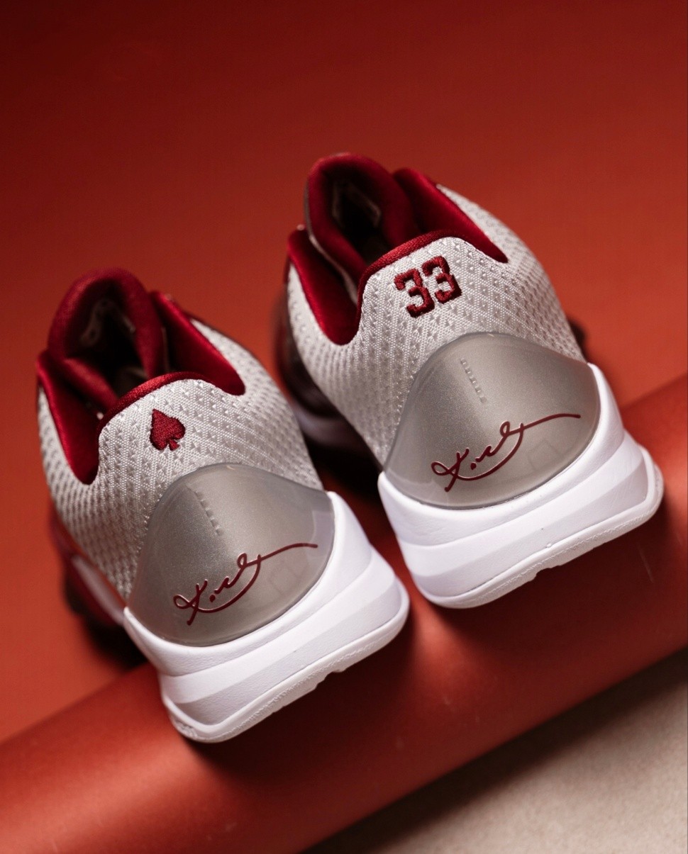 🚨 NEW RELEASE Nike Kobe 5 Protro GS 'Metallic Silver and Team Red