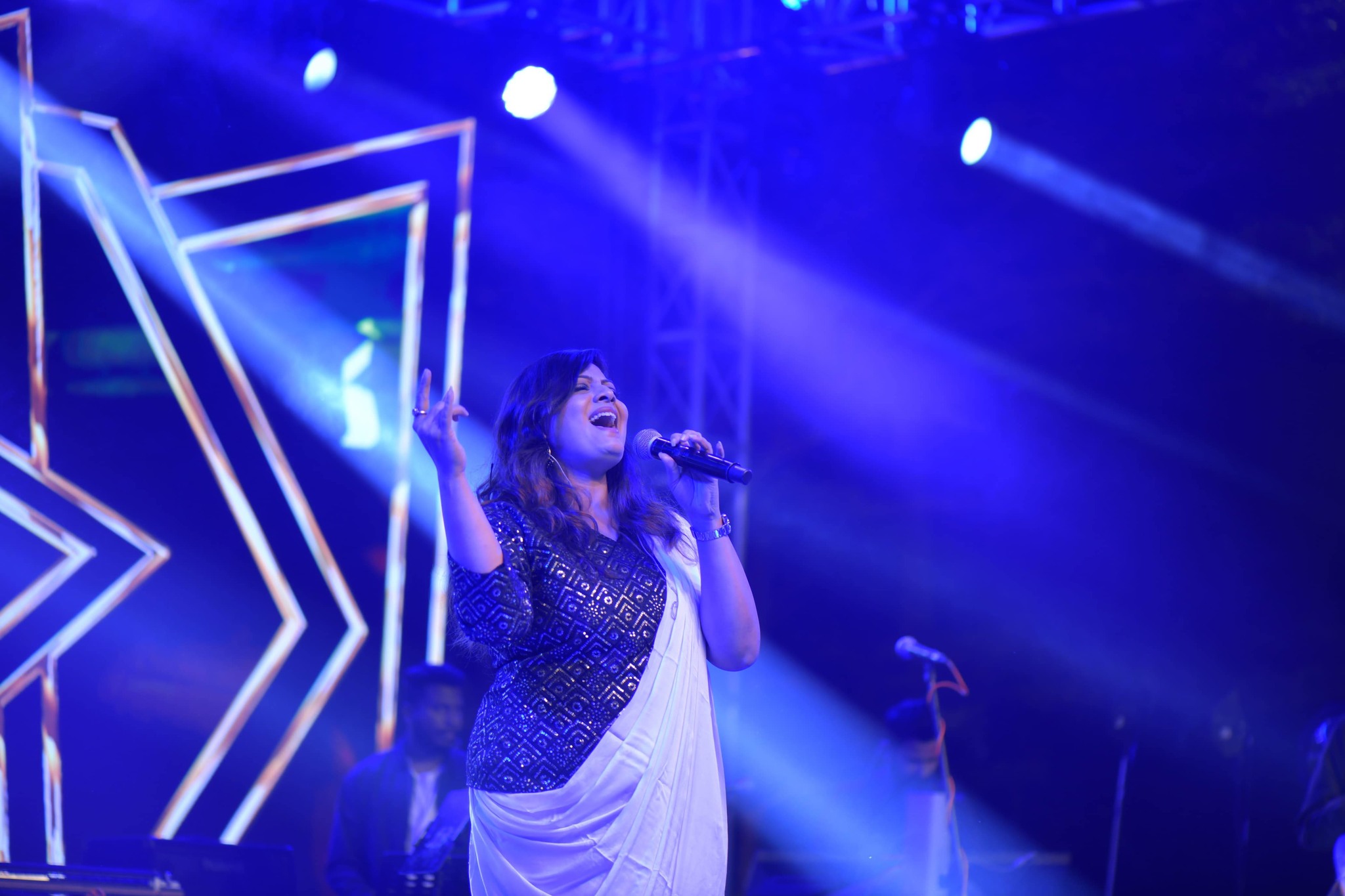 Singer Binal Chauhan