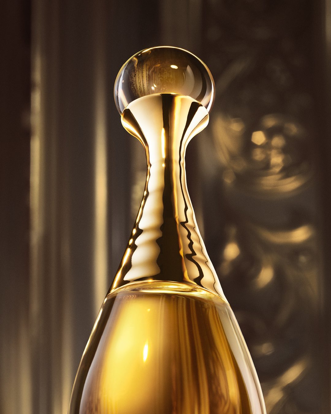 J'adore, a perfume of a powerful, liberated, and independent woman