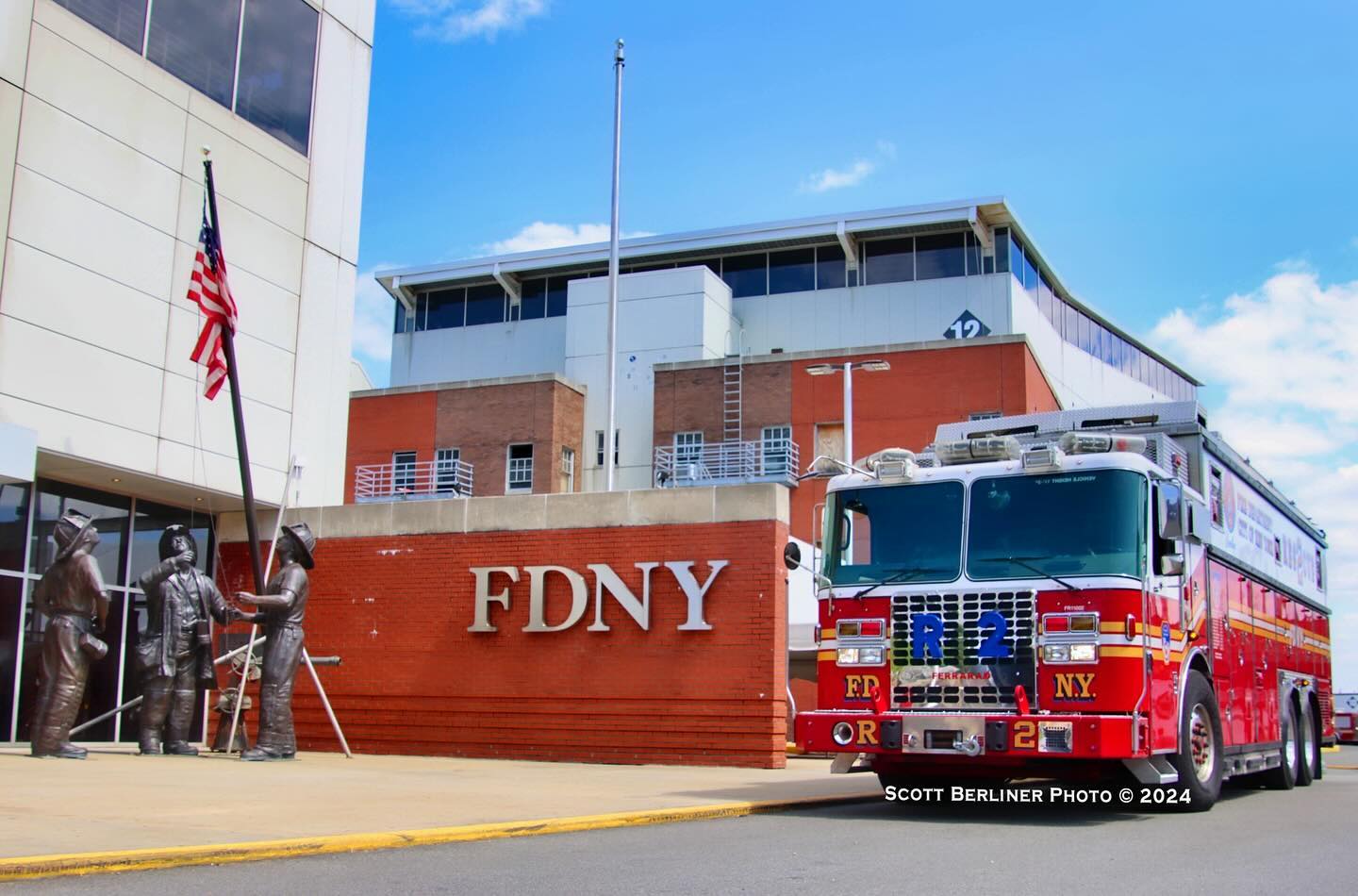 FDNY Rescue 1 Fire Department New York FDNY Rescue 1