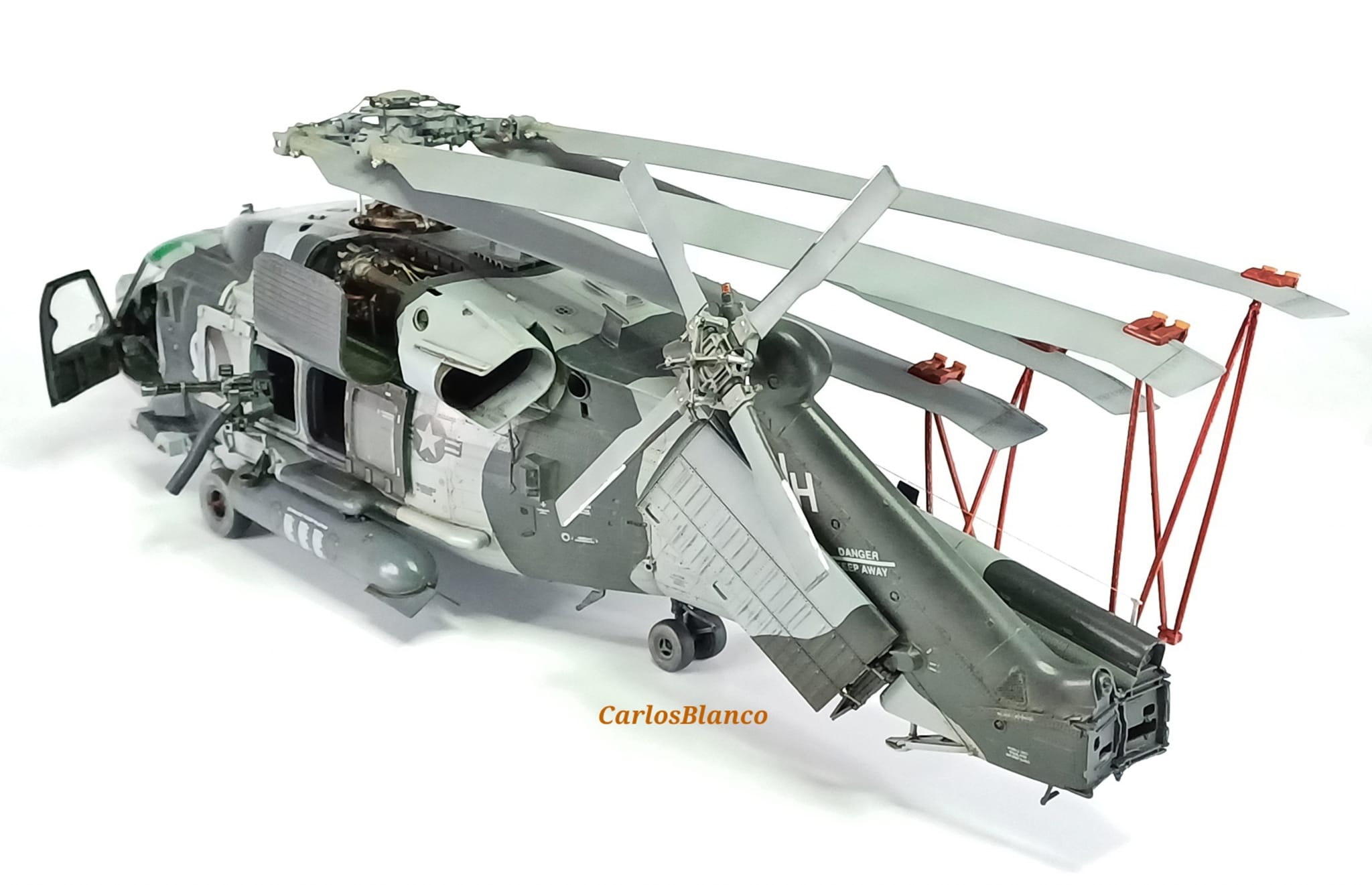 Kittyhawk 1/35 HH60-H Rescue Hawk model