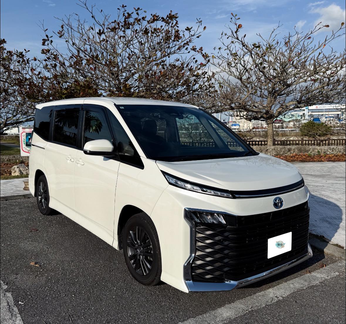 🚗✨最新款Toyota Voxy 8座90系Hybrid ｜家庭旅行首選MPV ✨🚗 想多人