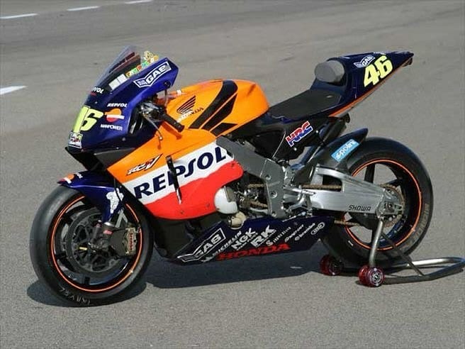 Valentino Rossi's Honda RC211v, 2002. #motogp #thebikersblog