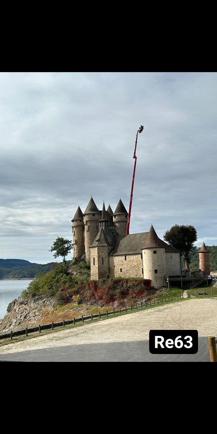 Château de VAL - 2023, souvenirs de la restauration des... | Facebook