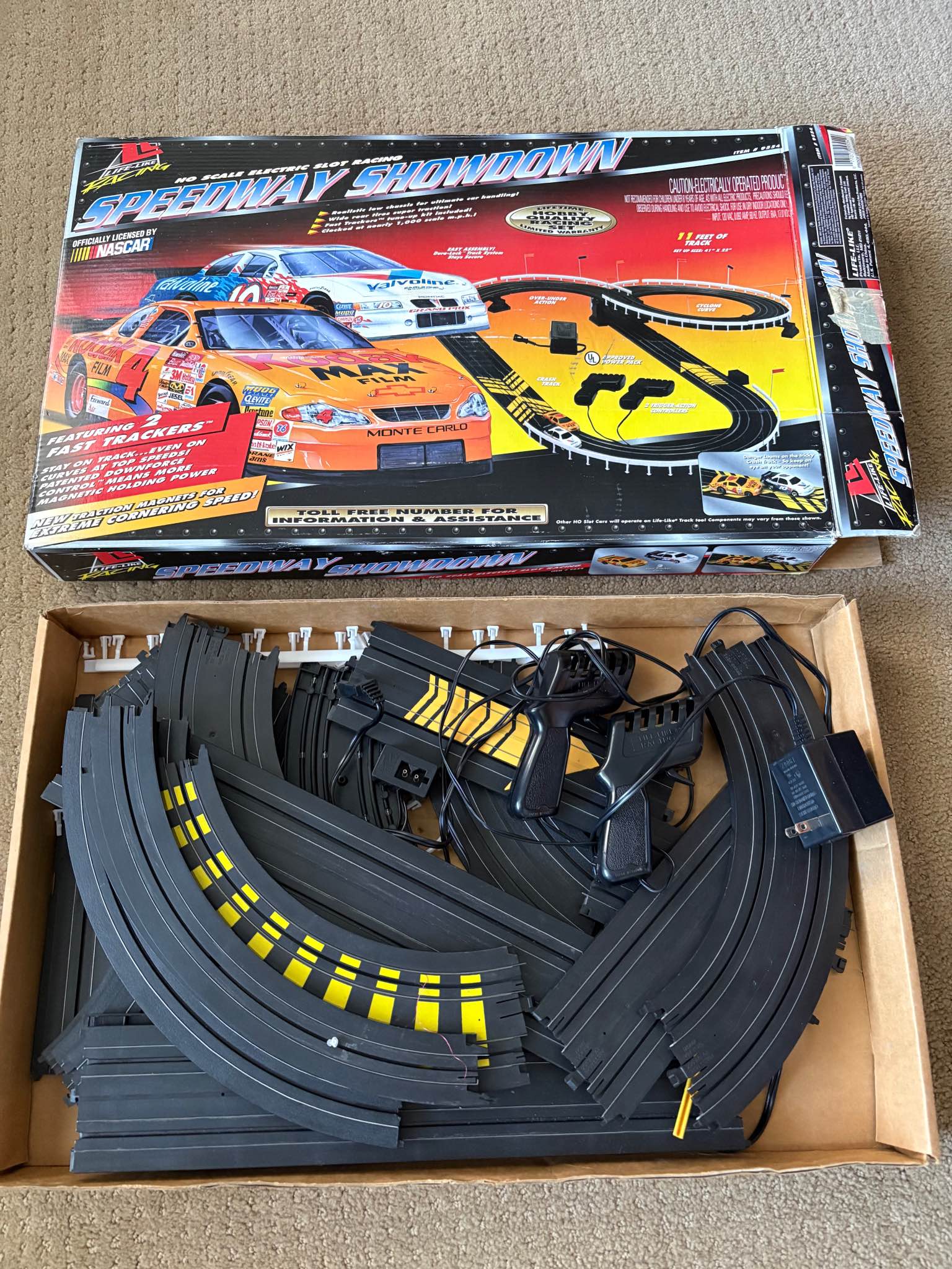 Life-Like Speedway Showdown HO Scale Slot Car Racing Set 2002 Track w ...