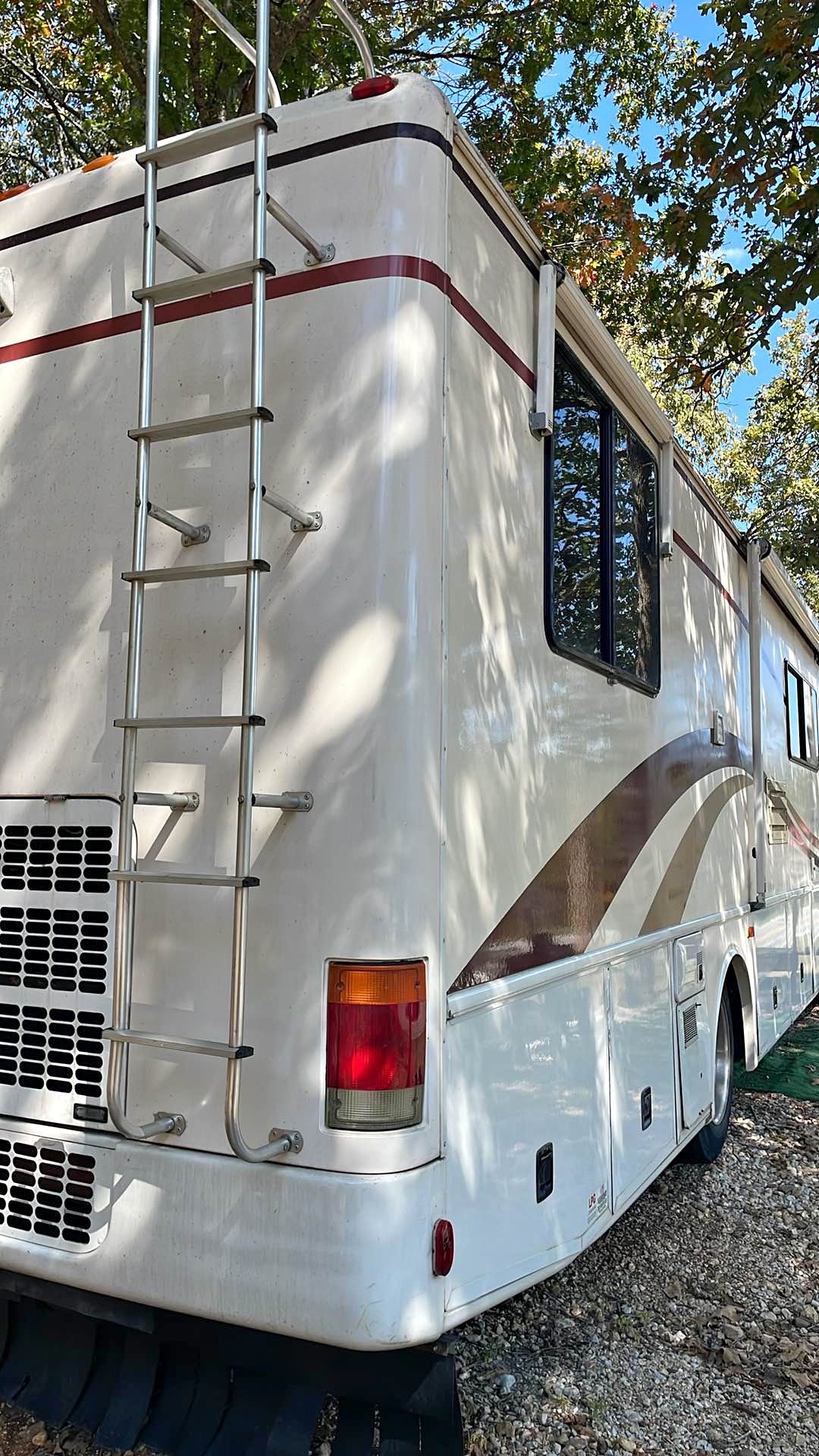 2000 Freightliner Motorhome · Fleetwood - RVs & Campers - Harrison ...