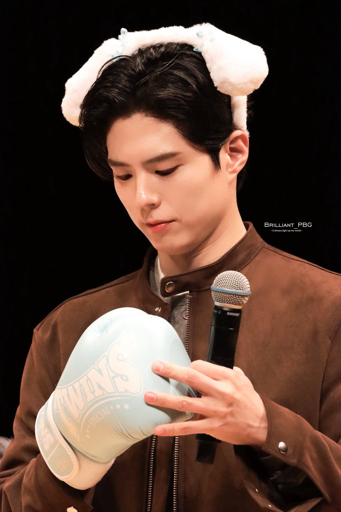 ✴️2026.21.02✴️ PARK BO GUM 2026 SEASON'S GREETINGS FANSIGN