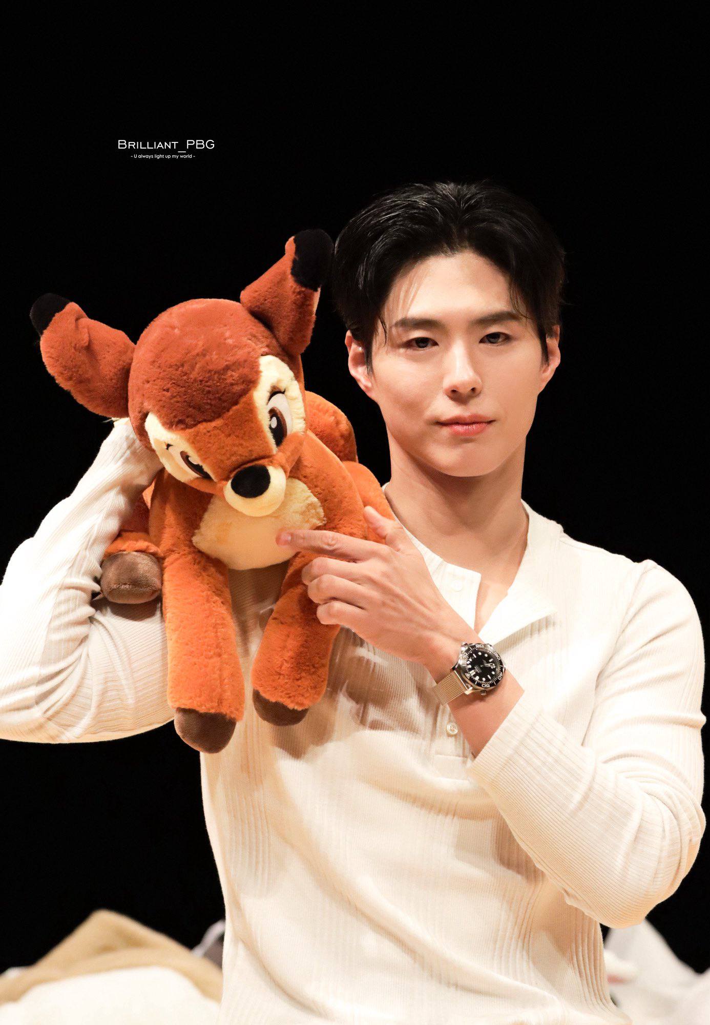 ✴️2026.21.02✴️ PARK BO GUM 2026 SEASON'S GREETINGS FANSIGN