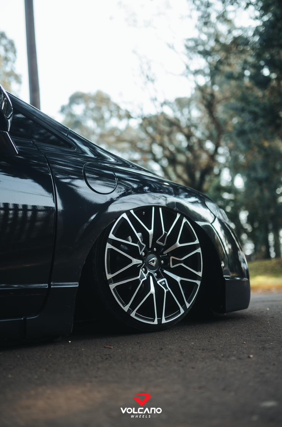 Volcano Wheels - A roda X6 M possui um design exclusivo e...