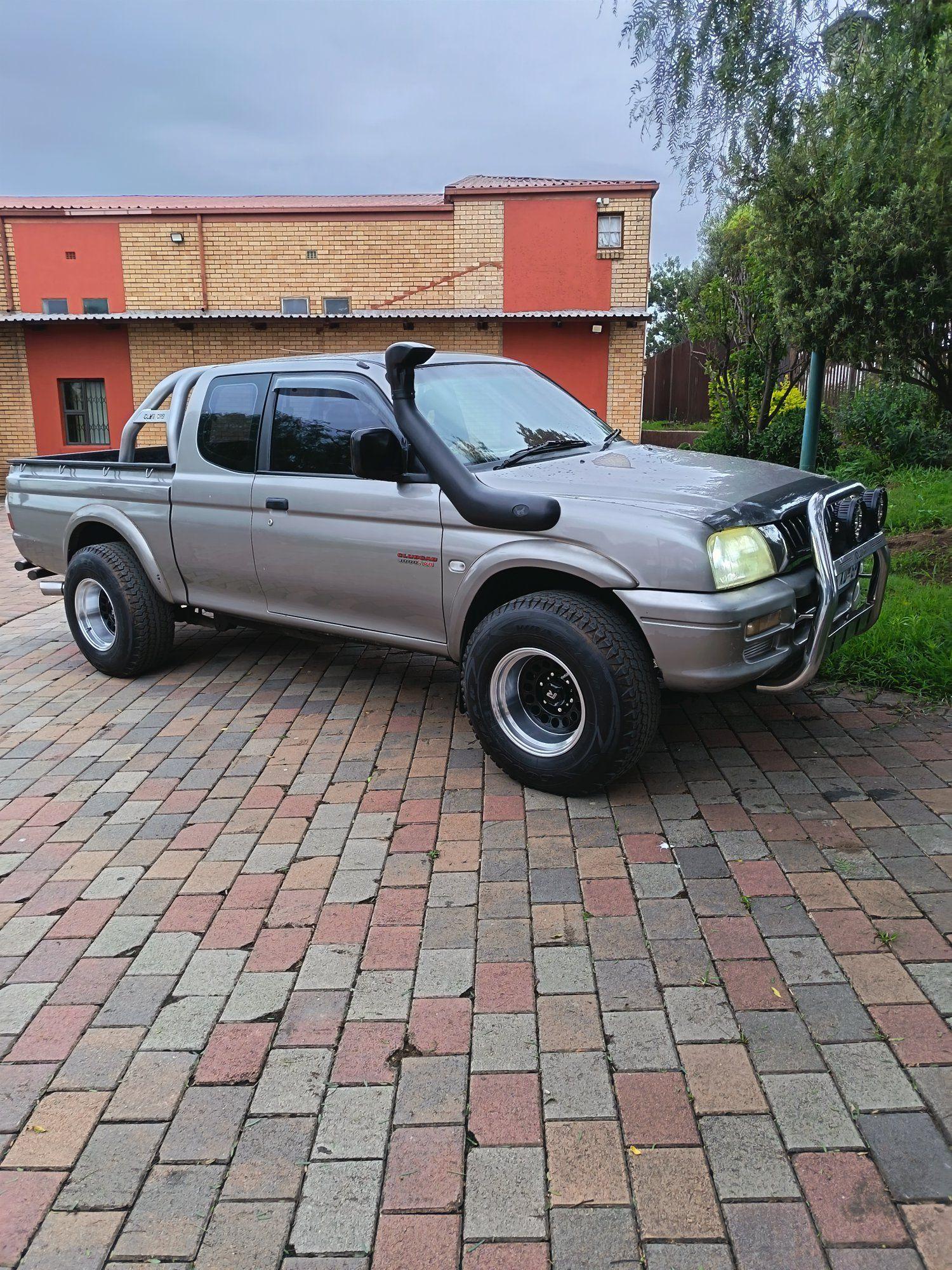 Mitsubishi Colt Rodeo 3,0 V6 24v - Cars & Trucks - Midrand, Gauteng ...
