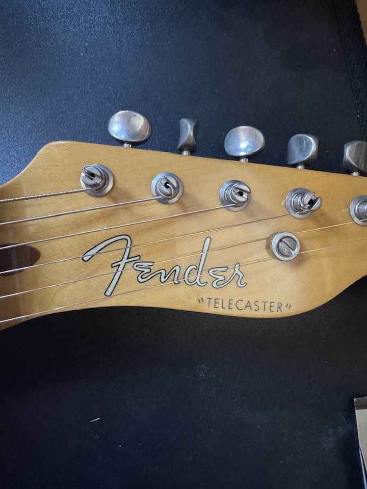 fender japanのテレキャスターですが、詳細お解りの方はいらっしゃり